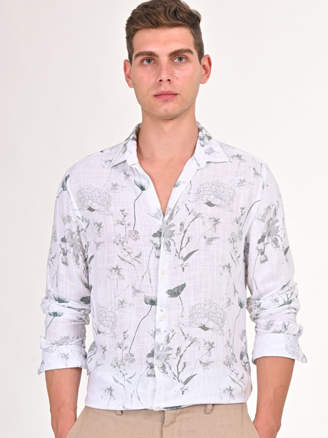 POE Men Smart Spread Collar Floral Printed Linen Blend Slim Fit Casual Shirt, Off white
POE Men Smart Spread Collar Floral Printed Linen Blend Slim Fit Casual Shirt, Off white