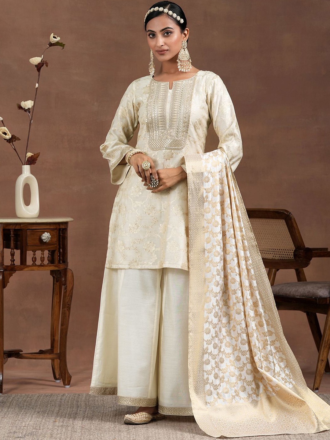 Libas Floral Woven Design Sequinned Straight Kurta With Palazzo & Dupatta, Off white
Libas Floral Woven Design Sequinned Straight Kurta With Palazzo & Dupatta, Off white