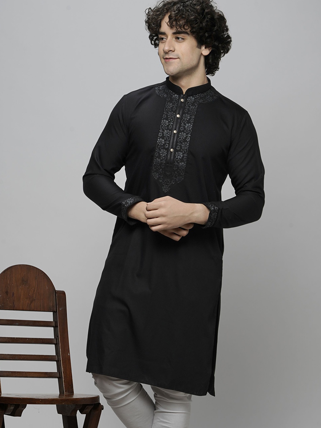 MAAHI FABS Floral Yoke Design Thread Work Mandarin Collar Cotton Silk Straight Kurta, Black
MAAHI FABS Floral Yoke Design Thread Work Mandarin Collar Cotton Silk Straight Kurta, Black