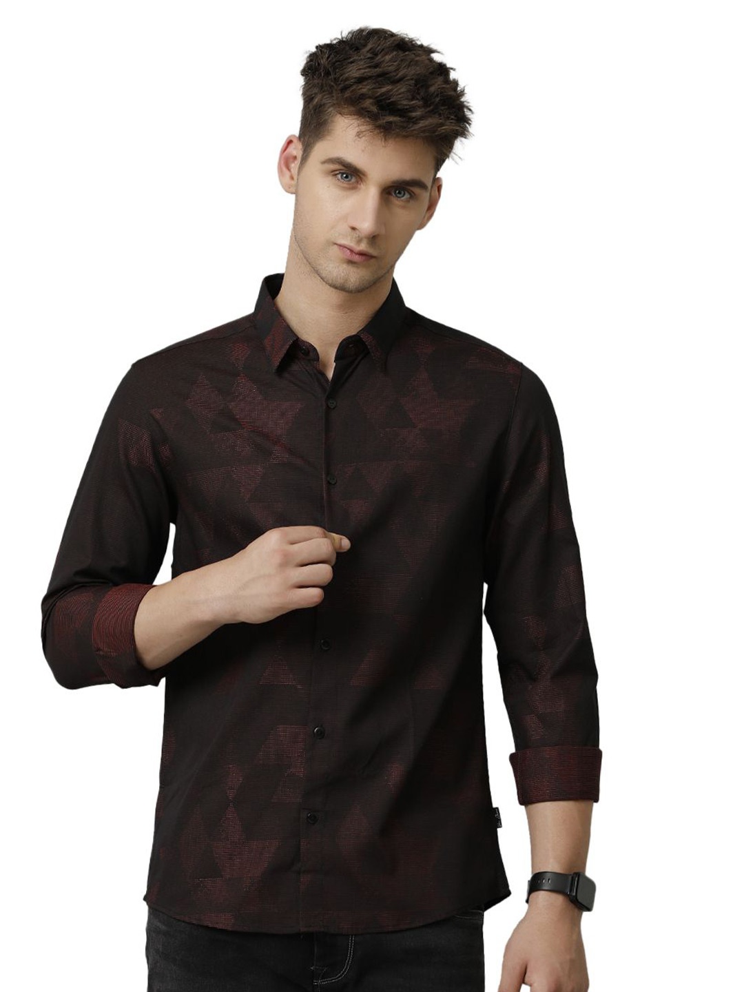 Voi Jeans Men Spread Collar Abstract Printed Cotton Slim Fit Casual Shirt, Brown
Voi Jeans Men Spread Collar Abstract Printed Cotton Slim Fit Casual Shirt, Brown