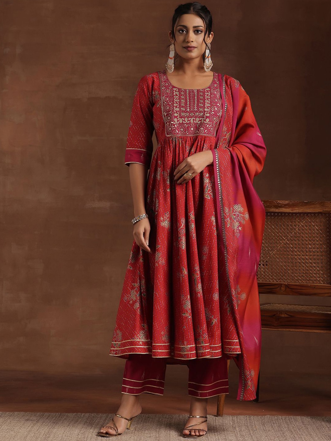 Libas Floral Printed Pleated Mirror Work Anarkali Kurta with Trousers & Dupatta, Red
Libas Floral Printed Pleated Mirror Work Anarkali Kurta with Trousers & Dupatta, Red