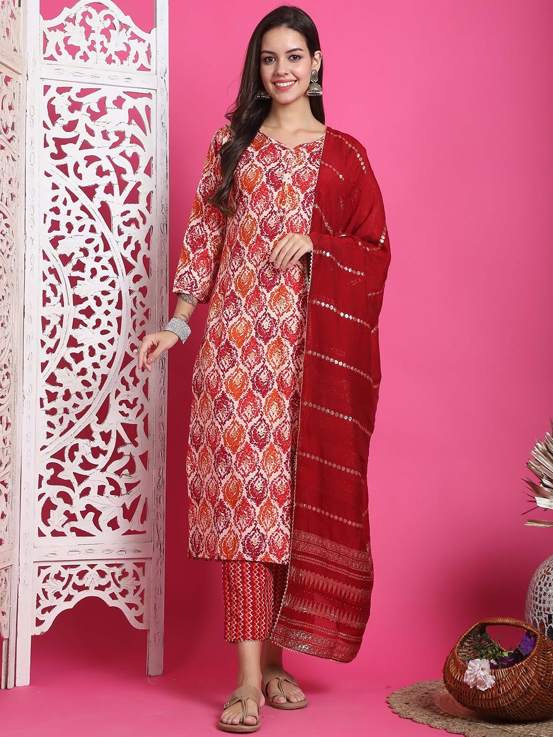 Rajnandini Ethnic Motifs Printed V Neck Straight Kurta With Trousers & With Dupatta, Red
Rajnandini Ethnic Motifs Printed V Neck Straight Kurta With Trousers & With Dupatta, Red