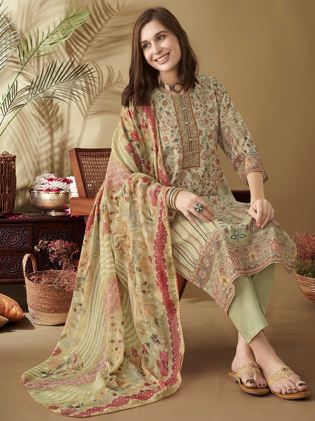Anouk Women Floral Printed Regular Mirror Work Kurta with Trousers & With Dupatta, Green
Anouk Women Floral Printed Regular Mirror Work Kurta with Trousers & With Dupatta, Green