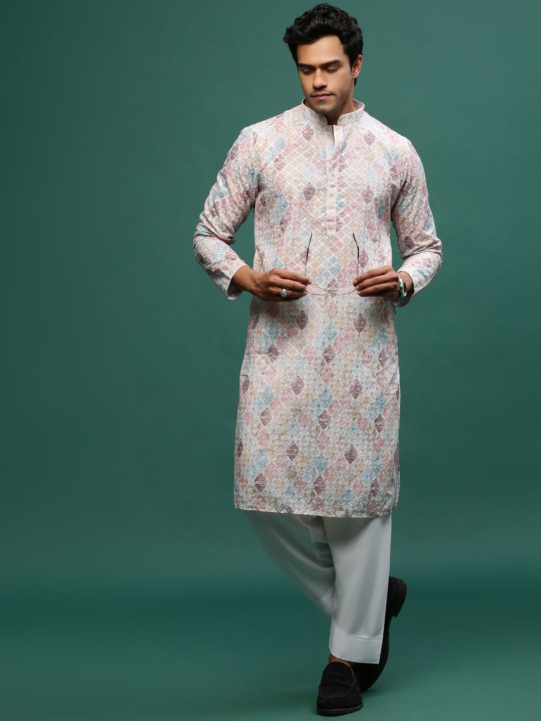 Sangria Printed Mandarin Collar Long Sleeves Chikankari Work Cotton Straight Kurta, Rust
Sangria Printed Mandarin Collar Long Sleeves Chikankari Work Cotton Straight Kurta, Rust