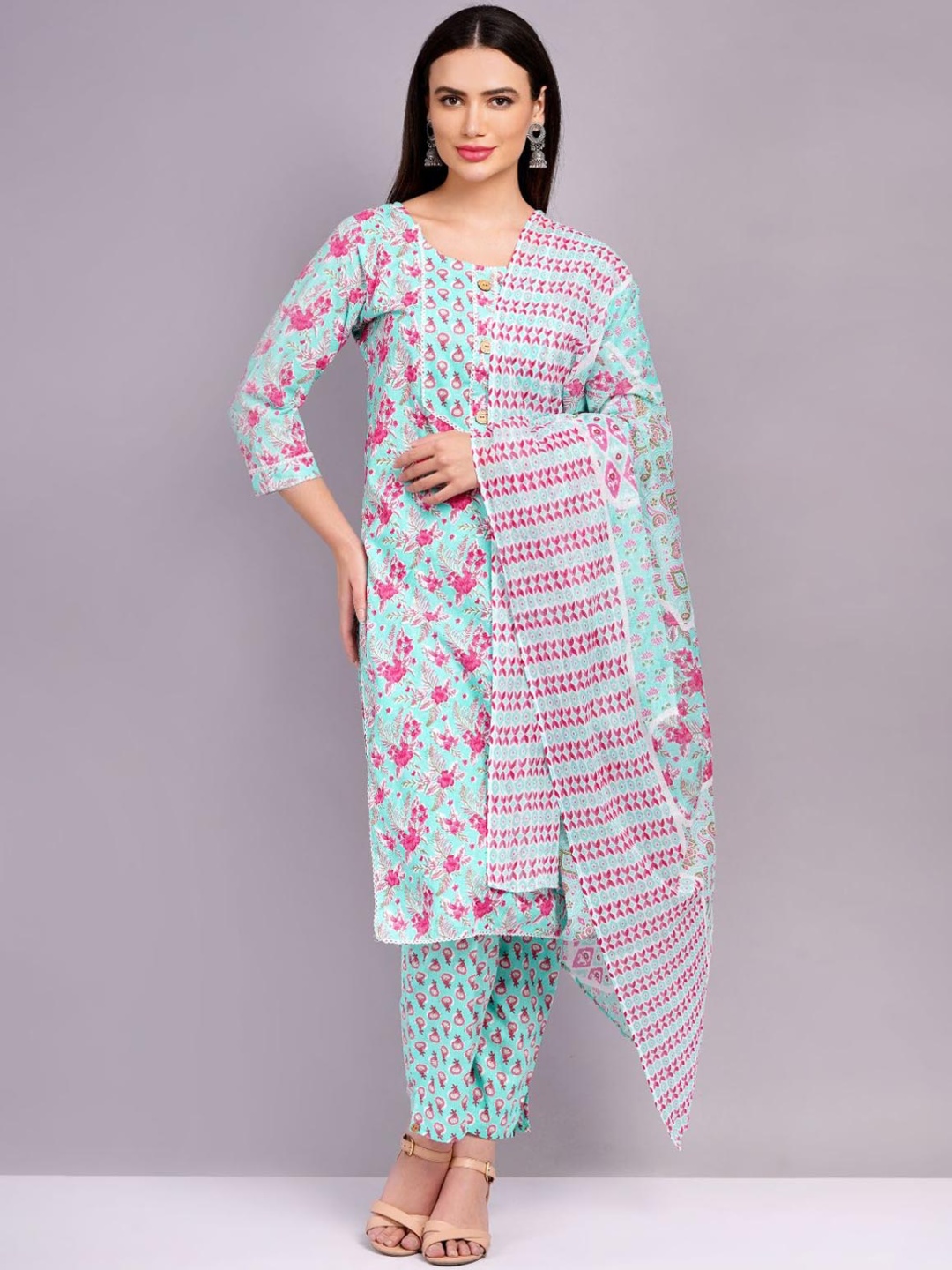 HIGHLIGHT FASHION EXPORT Floral Printed Pure Cotton Straight Kurta With Trousers & Dupatta, Blue
HIGHLIGHT FASHION EXPORT Floral Printed Pure Cotton Straight Kurta With Trousers & Dupatta, Blue
