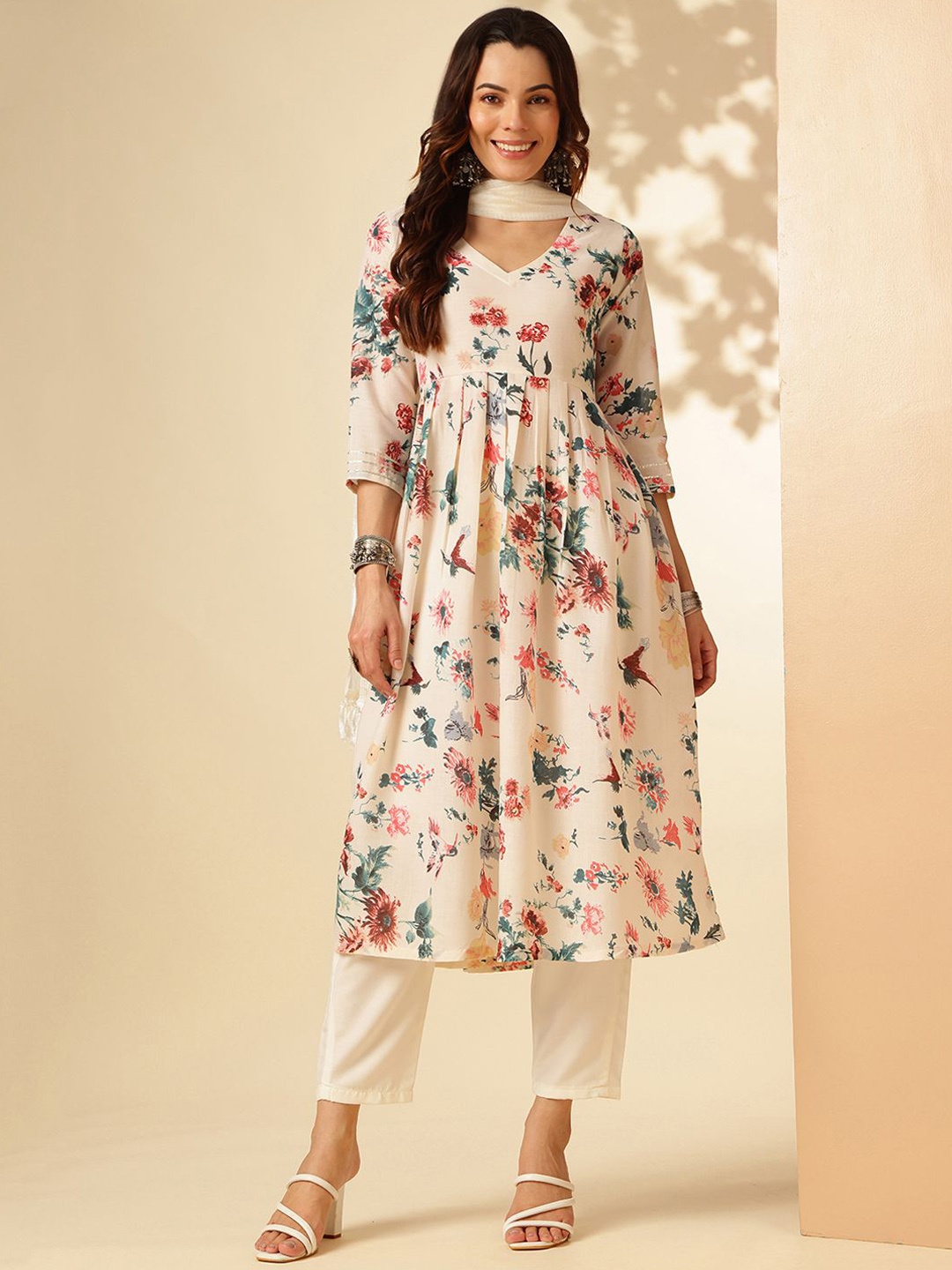 Anouk Floral Printed V-Neck Pure Cotton Anarkali Kurta with Trousers & Dupatta, Cream
Anouk Floral Printed V-Neck Pure Cotton Anarkali Kurta with Trousers & Dupatta, Cream