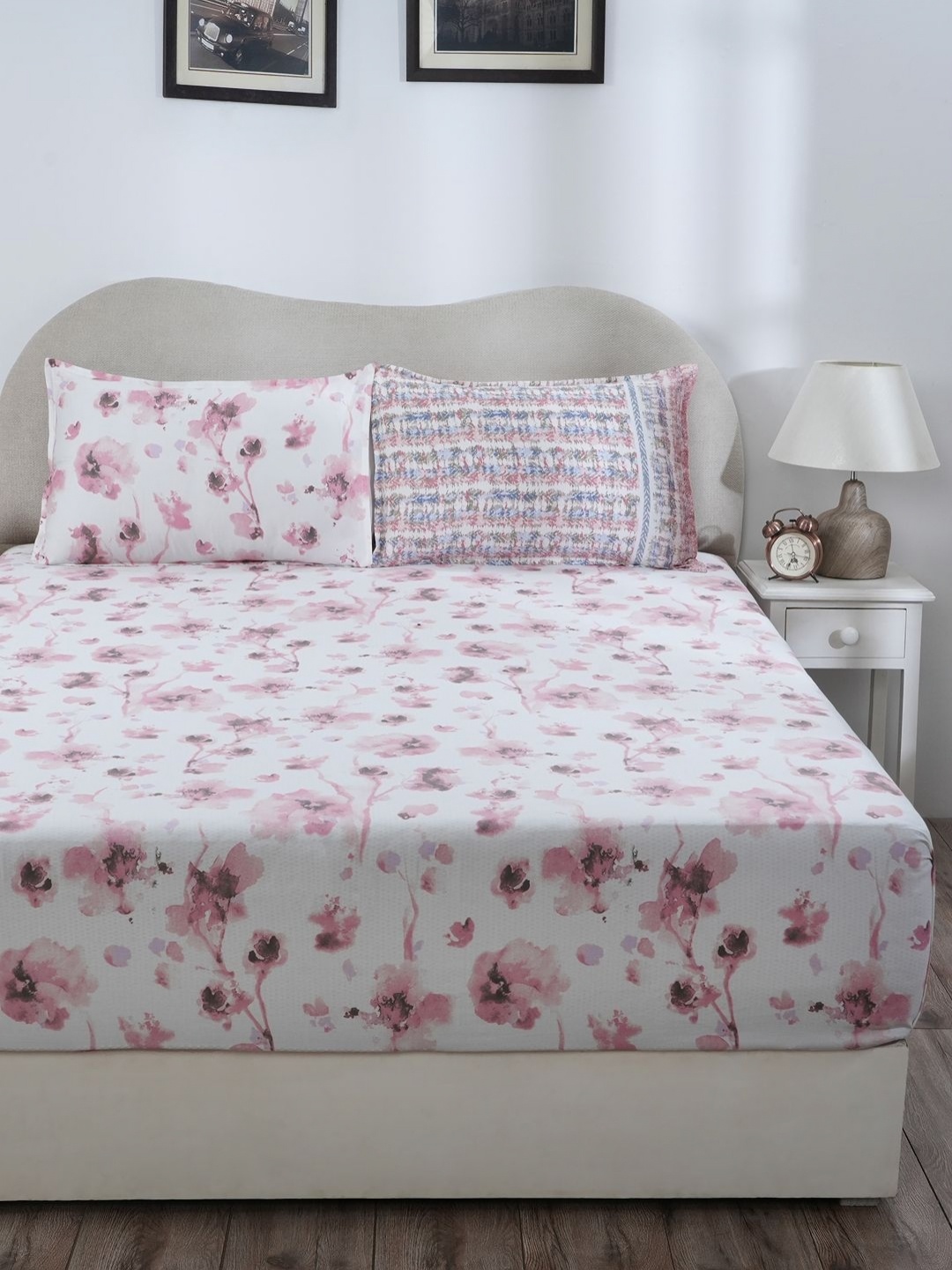 MASPAR Eclectic Garden Pink 300TC Fitted Pure Cotton Queen Bedsheet & 2 Pillow Cover, Red
MASPAR Eclectic Garden Pink 300TC Fitted Pure Cotton Queen Bedsheet & 2 Pillow Cover, Red