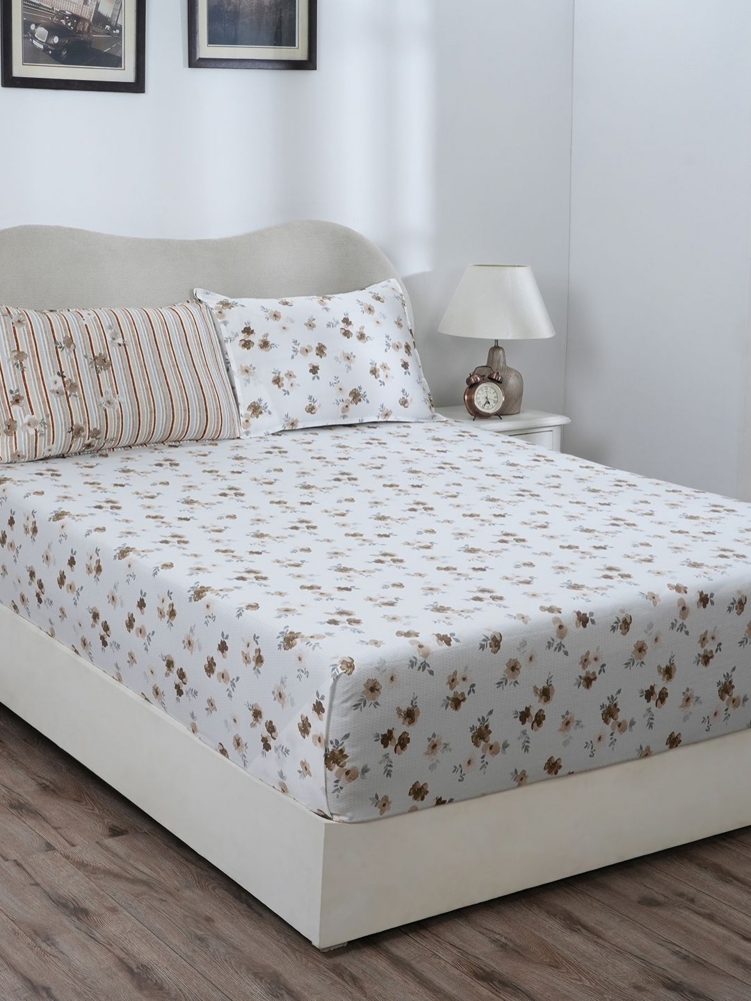 MASPAR Eclectic Garden Brown 300TC Fitted Pure Cotton Single Bedsheet & Pillow Cover
MASPAR Eclectic Garden Brown 300TC Fitted Pure Cotton Single Bedsheet & Pillow Cover