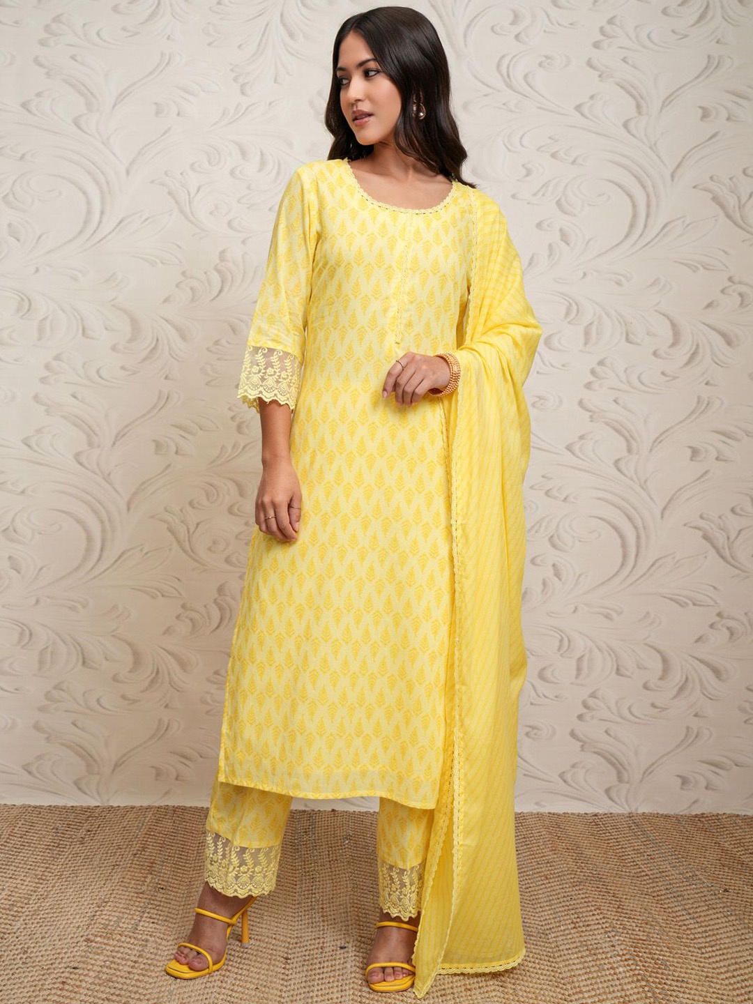 Vishudh Ethnic Motifs Printed Pure Cotton Straight Kurta with Trousers & With Dupatta, Yellow
Vishudh Ethnic Motifs Printed Pure Cotton Straight Kurta with Trousers & With Dupatta, Yellow