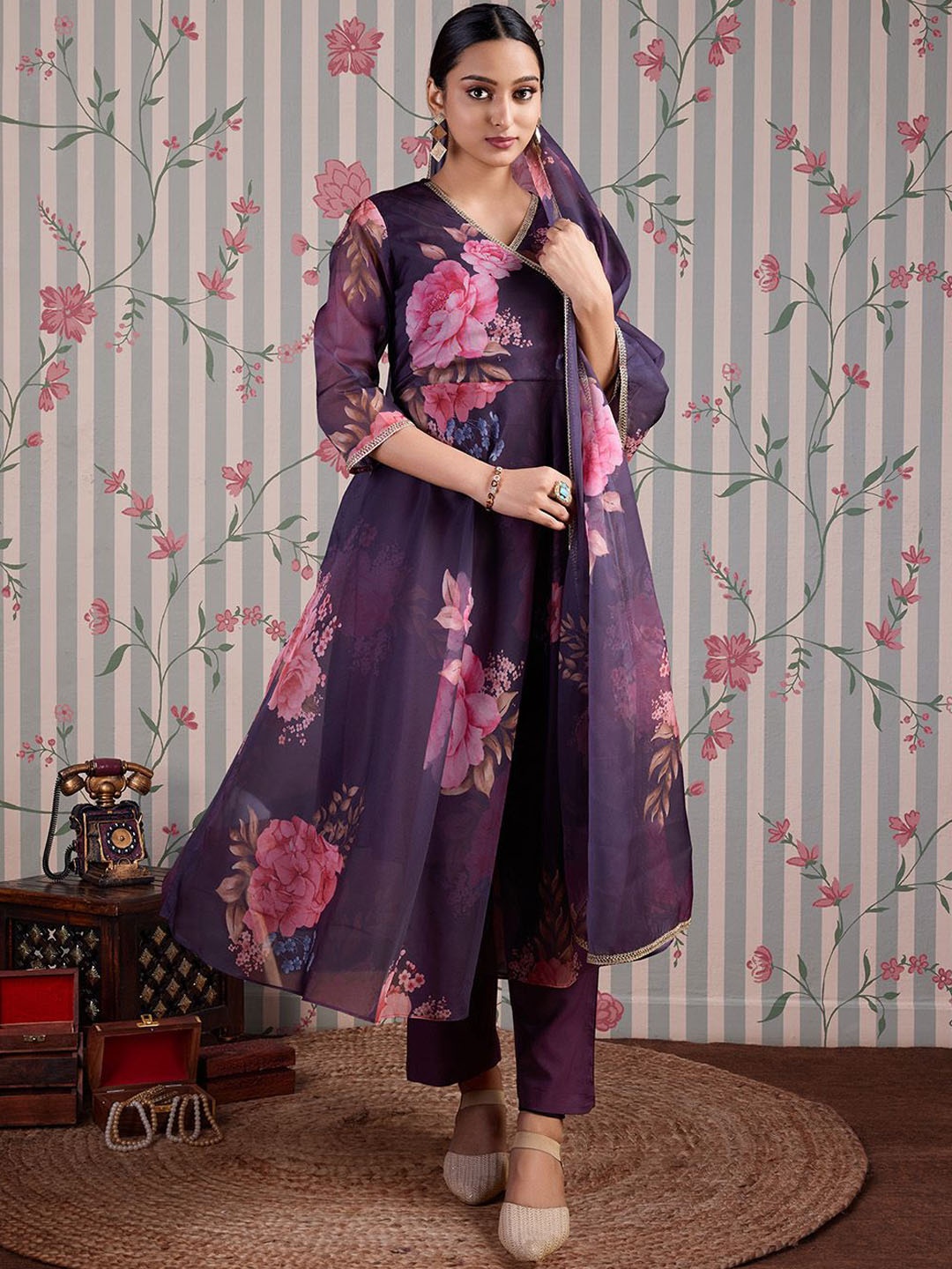 Ode by House of Pataudi Floral Printed Gotta Patti Anarkali Kurta with Trousers & Dupatta, Purple
Ode by House of Pataudi Floral Printed Gotta Patti Anarkali Kurta with Trousers & Dupatta, Purple