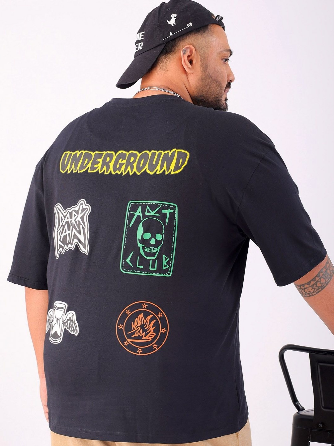 Hardsoda by The Indian Garage Co Men Plus Size Typography Printed Round Neck Cotton Relaxed Fit T-shirt, Black
Hardsoda by The Indian Garage Co Men Plus Size Typography Printed Round Neck Cotton Relaxed Fit T-shirt, Black
