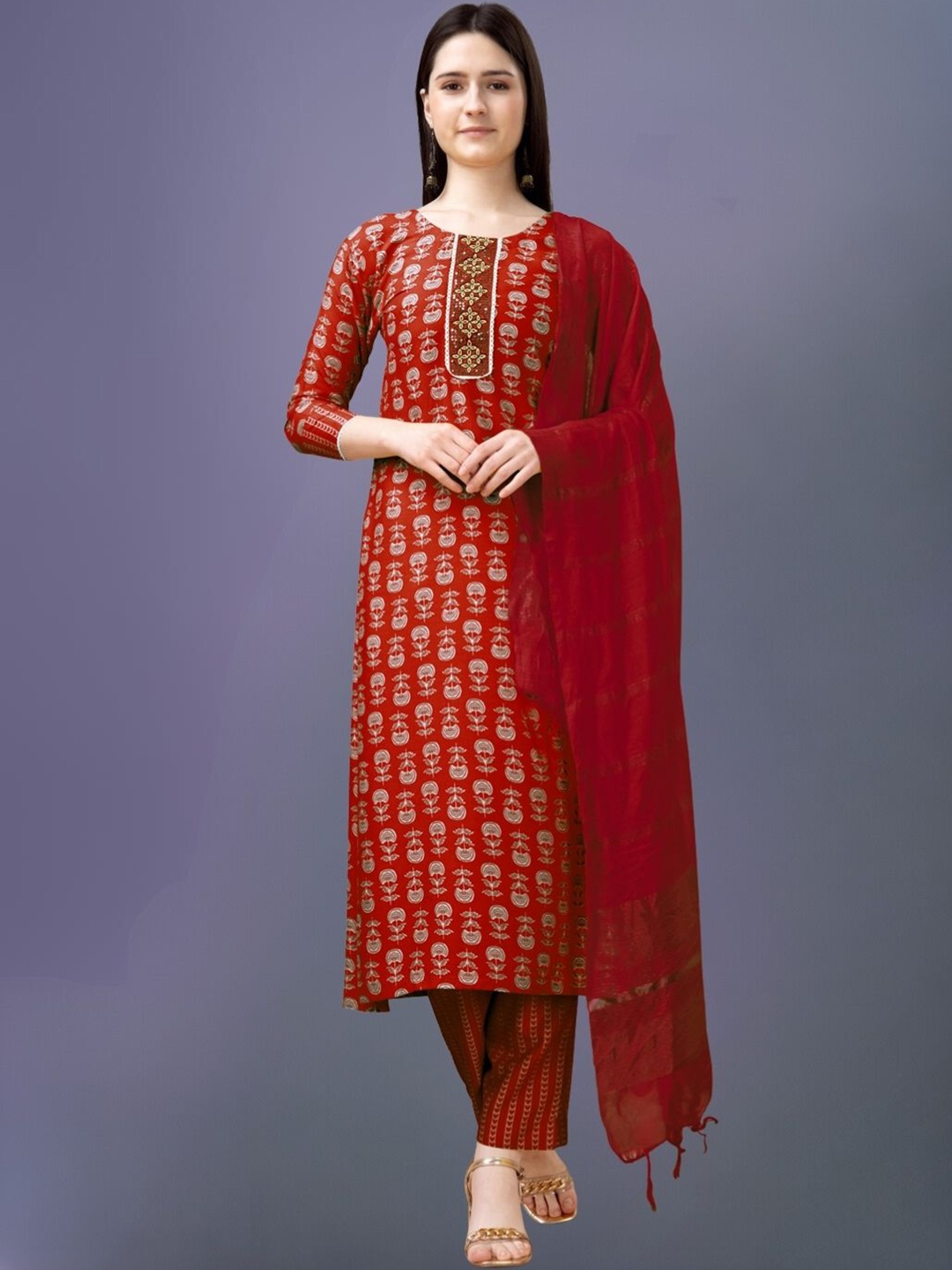 MAGMINA Ethnic Motifs Printed Straight Sequinned Kurta with Trousers & Dupatta, Maroon
MAGMINA Ethnic Motifs Printed Straight Sequinned Kurta with Trousers & Dupatta, Maroon