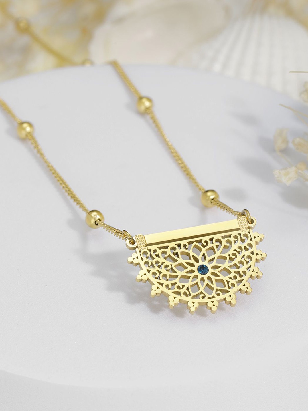 Rubans 18KT Gold Plated Stainless Steel Tarnish-Free Waterproof Demi-Fine Pendant Necklace
Rubans 18KT Gold Plated Stainless Steel Tarnish-Free Waterproof Demi-Fine Pendant Necklace