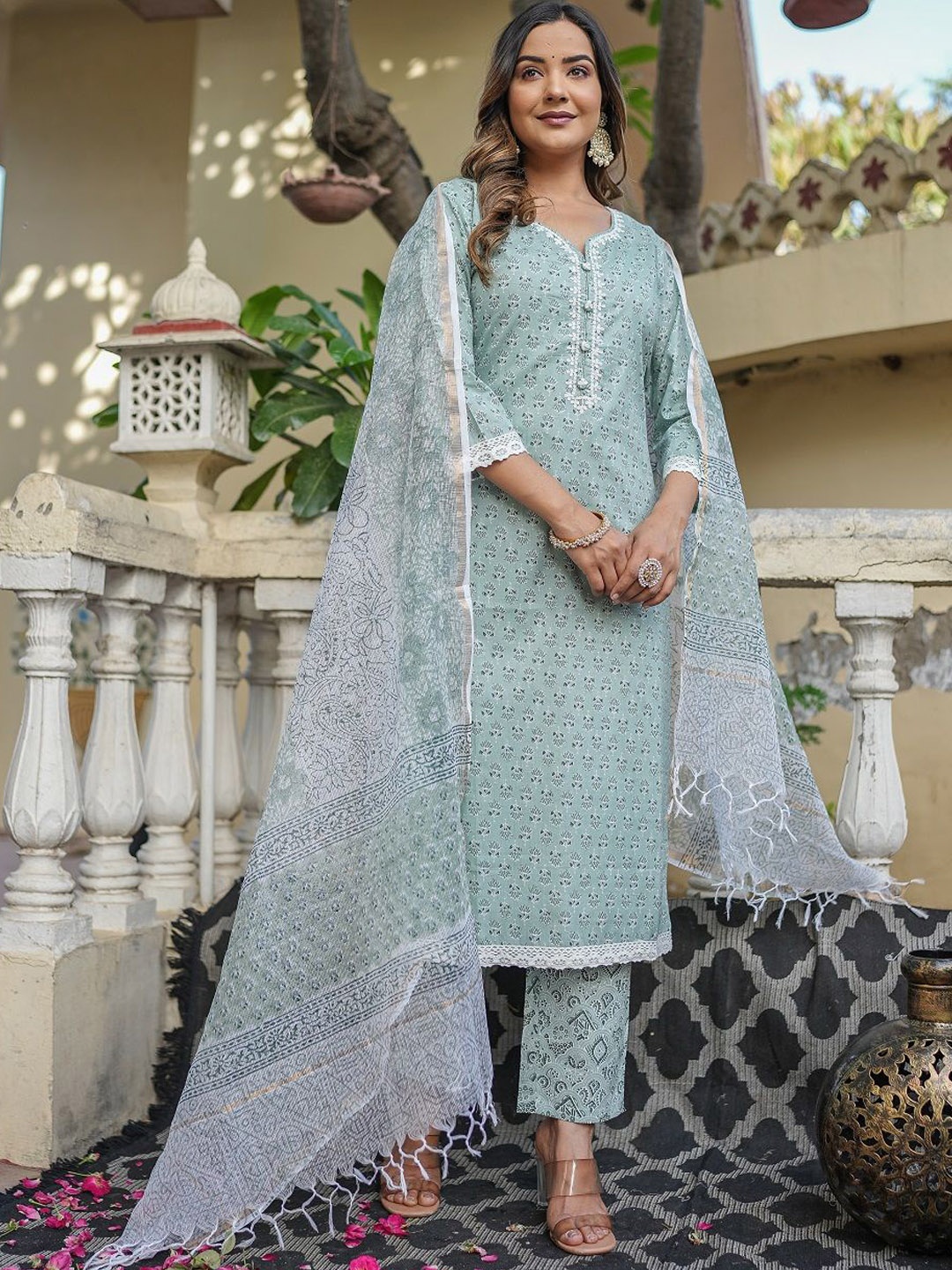 Benaaz Floral Printed Thread Work Pure Cotton Straight Kurta With Trousers & Dupatta, Blue
Benaaz Floral Printed Thread Work Pure Cotton Straight Kurta With Trousers & Dupatta, Blue
