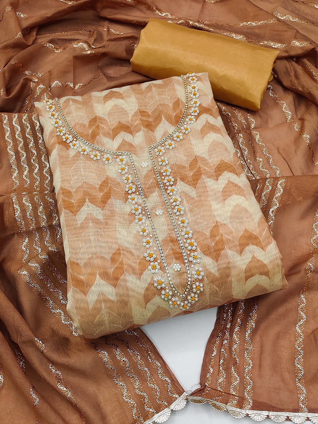 KIMISHA Chevron Printed Beads & Stones Embellished Unstitched Dress Material, Brown
KIMISHA Chevron Printed Beads & Stones Embellished Unstitched Dress Material, Brown