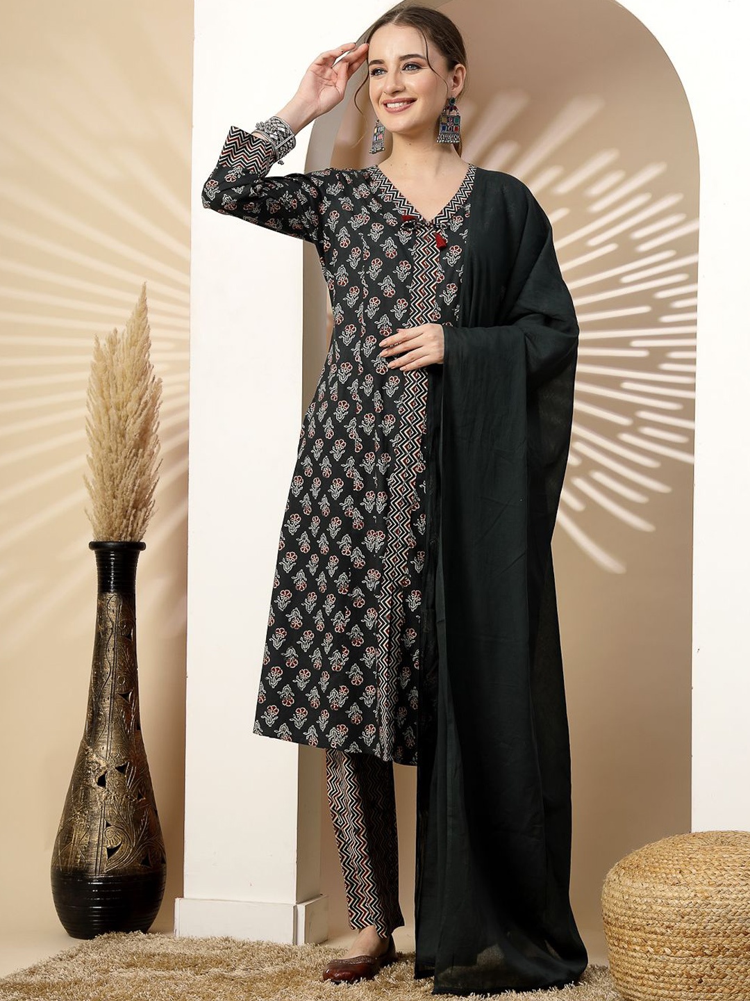 Nayam By Lakshita Floral Printed Pure Cotton A-Line Kurta With Palazzos & Dupatta, Green
Nayam By Lakshita Floral Printed Pure Cotton A-Line Kurta With Palazzos & Dupatta, Green