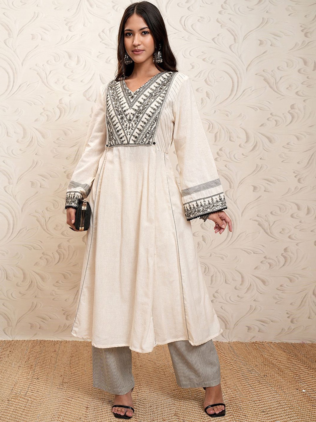 Vishudh Floral Embroidered Panelled Sequinned Pure Cotton Kurta With Trousers, Cream
Vishudh Floral Embroidered Panelled Sequinned Pure Cotton Kurta With Trousers, Cream
