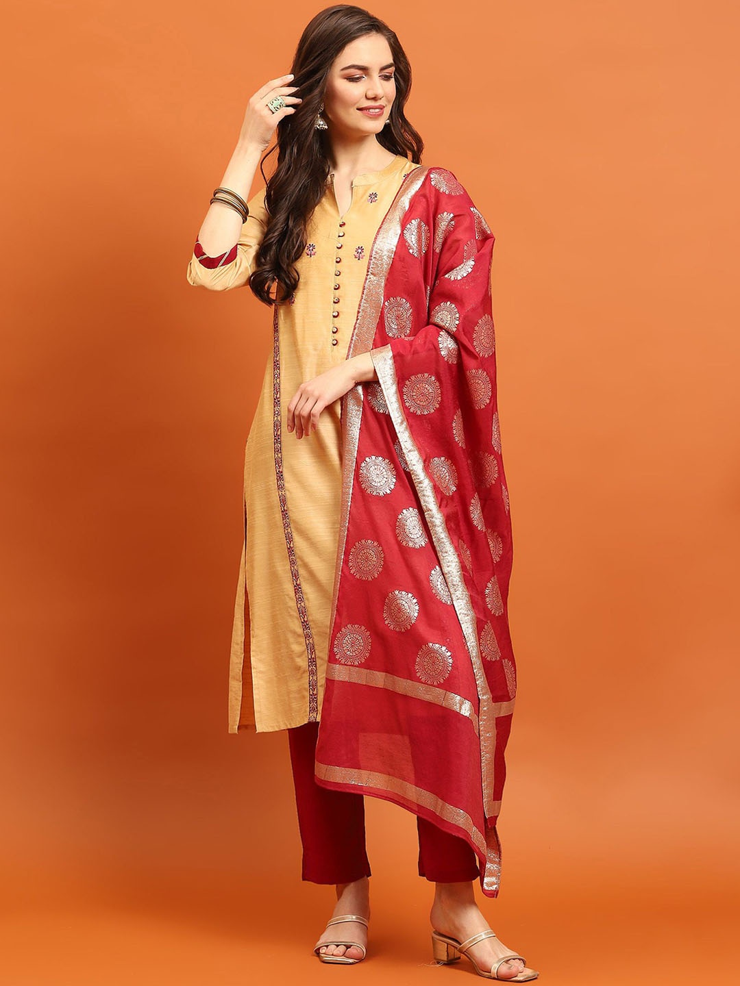 Shree Women Embroidered Regular Thread Work Kurta with Trousers & With Dupatta, Beige
Shree Women Embroidered Regular Thread Work Kurta with Trousers & With Dupatta, Beige