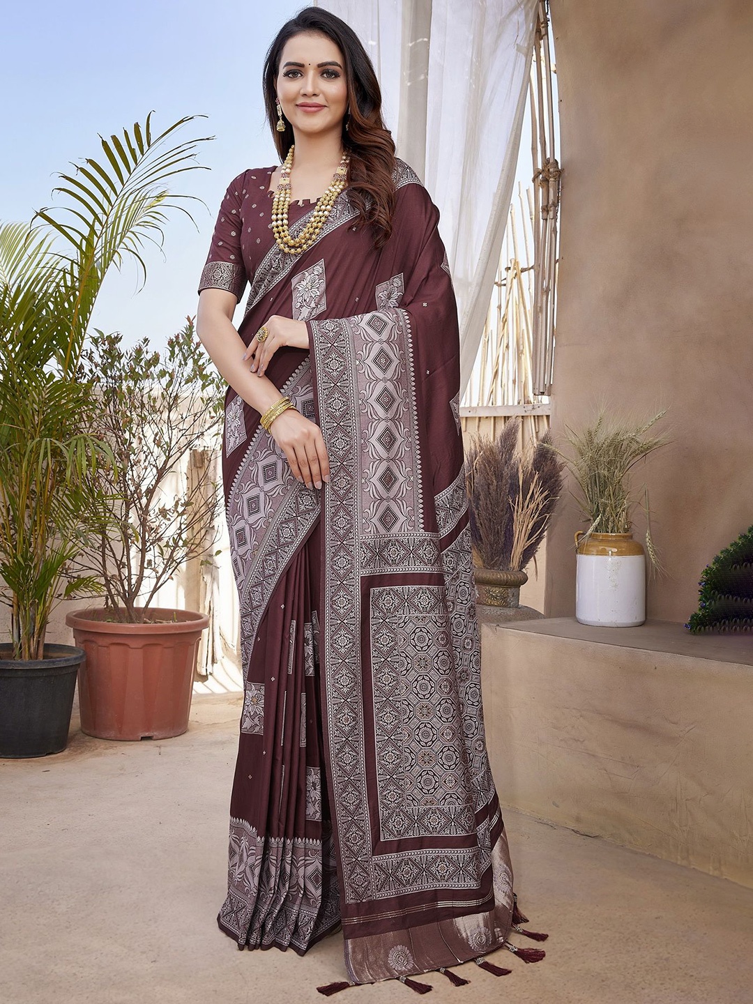 Ekta Textiles Pure Silk Woven Design Zari Paithani Saree with blouse piece, Coffee brown
Ekta Textiles Pure Silk Woven Design Zari Paithani Saree with blouse piece, Coffee brown
