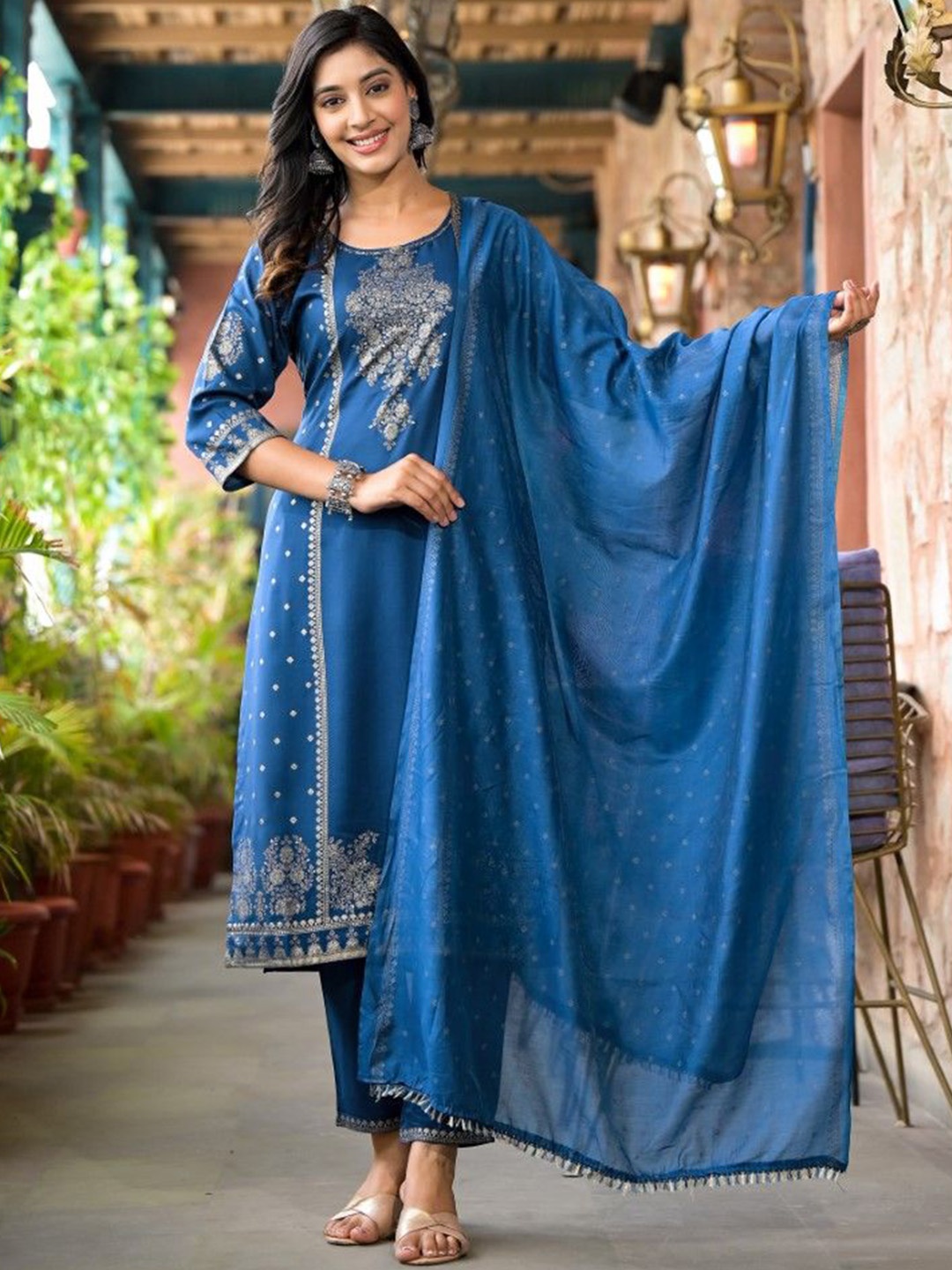 Juniper Ethnic Motifs Printed Sequinned Liva Straight Kurta With Trousers & Dupatta, Blue
Juniper Ethnic Motifs Printed Sequinned Liva Straight Kurta With Trousers & Dupatta, Blue