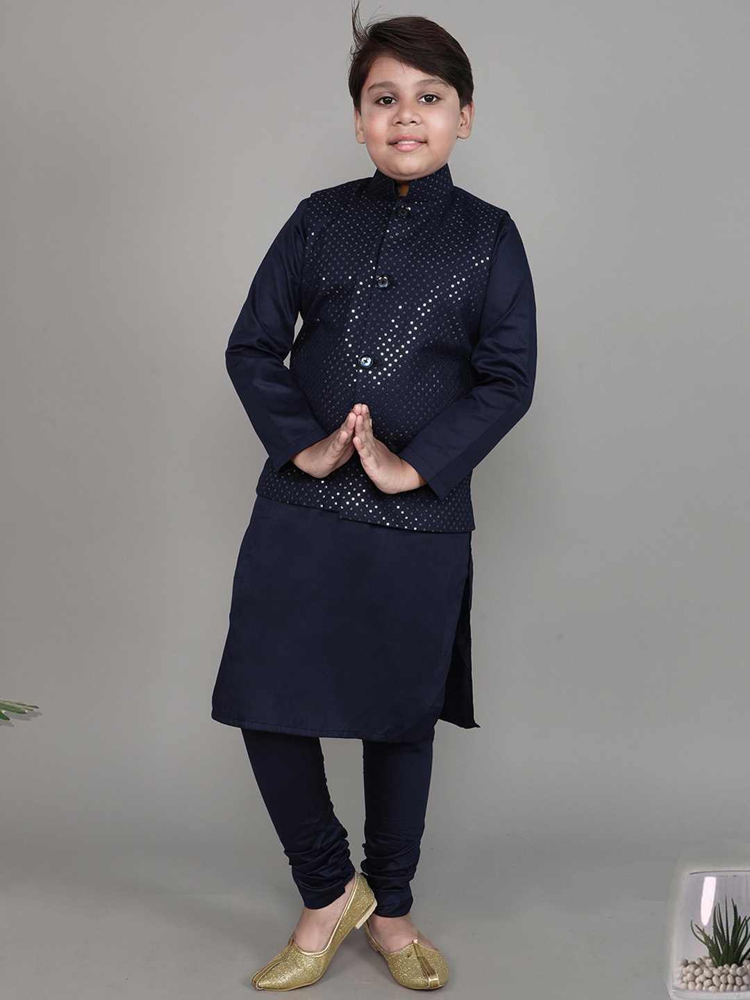 Little Clothings Boys Embroidered Band Collar Sequinned Cotton Silk Kurta With Churidar, Navy blue
Little Clothings Boys Embroidered Band Collar Sequinned Cotton Silk Kurta With Churidar, Navy blue