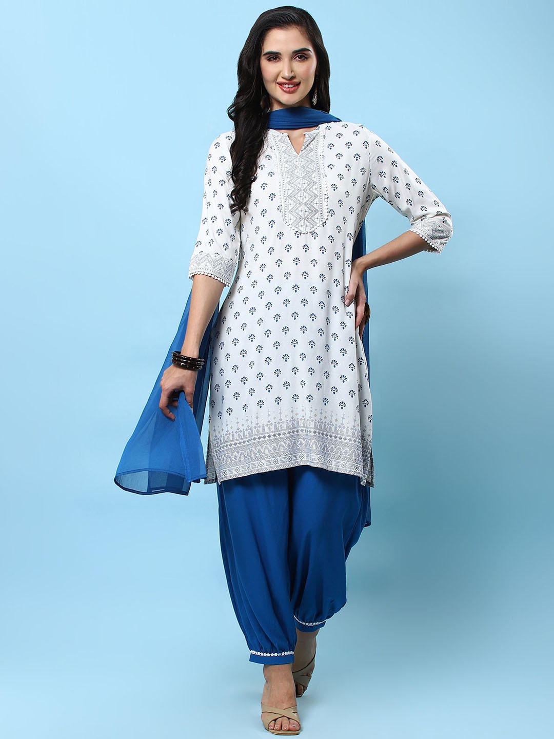 Shree Floral Printed Mandarin Collar Straight Kurta with Salwar & Dupatta, Off white
Shree Floral Printed Mandarin Collar Straight Kurta with Salwar & Dupatta, Off white