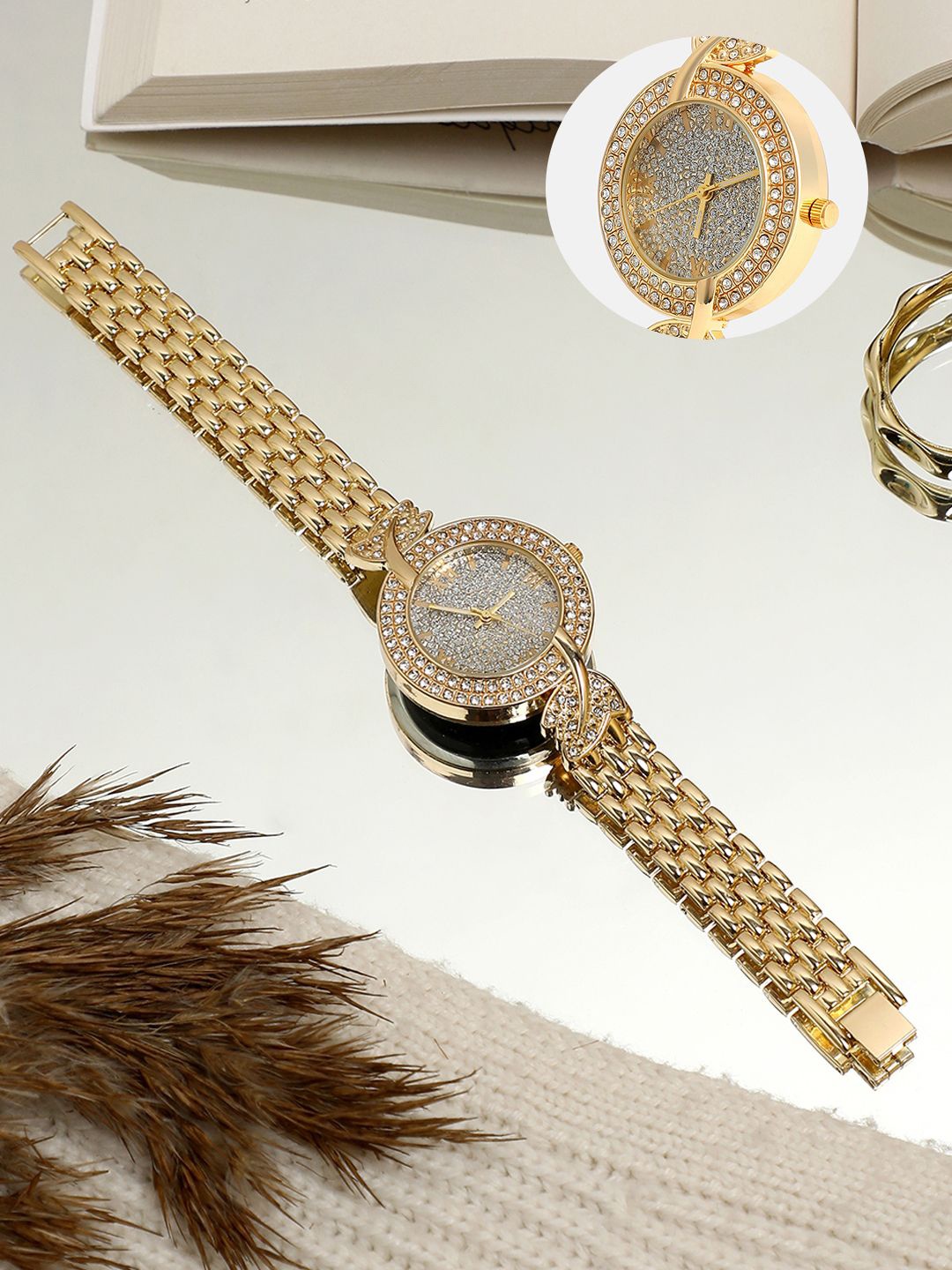 HAUTE SAUCE by Campus Sutra Women Embellished Dial & Stainless Steel Bracelet Style Straps Analogue Watch, Gold
HAUTE SAUCE by Campus Sutra Women Embellished Dial & Stainless Steel Bracelet Style Straps Analogue Watch, Gold