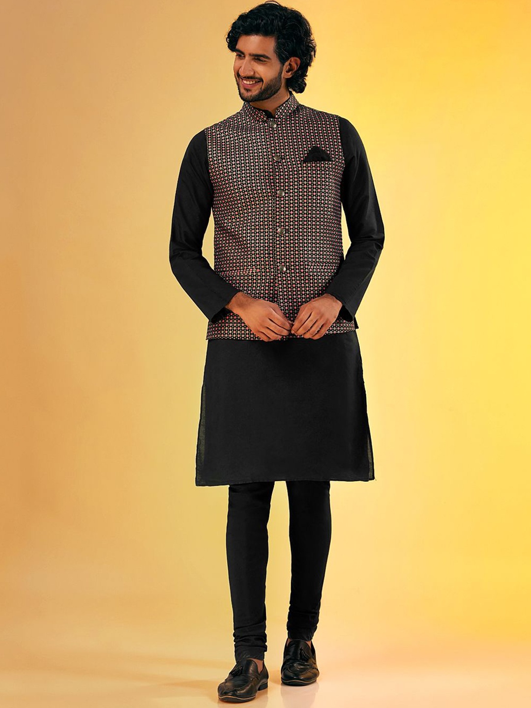 Anouk Black & Pink Geometric Printed Mandarin Collar Kurta with Churidar & Nehru jacket
Anouk Black & Pink Geometric Printed Mandarin Collar Kurta with Churidar & Nehru jacket