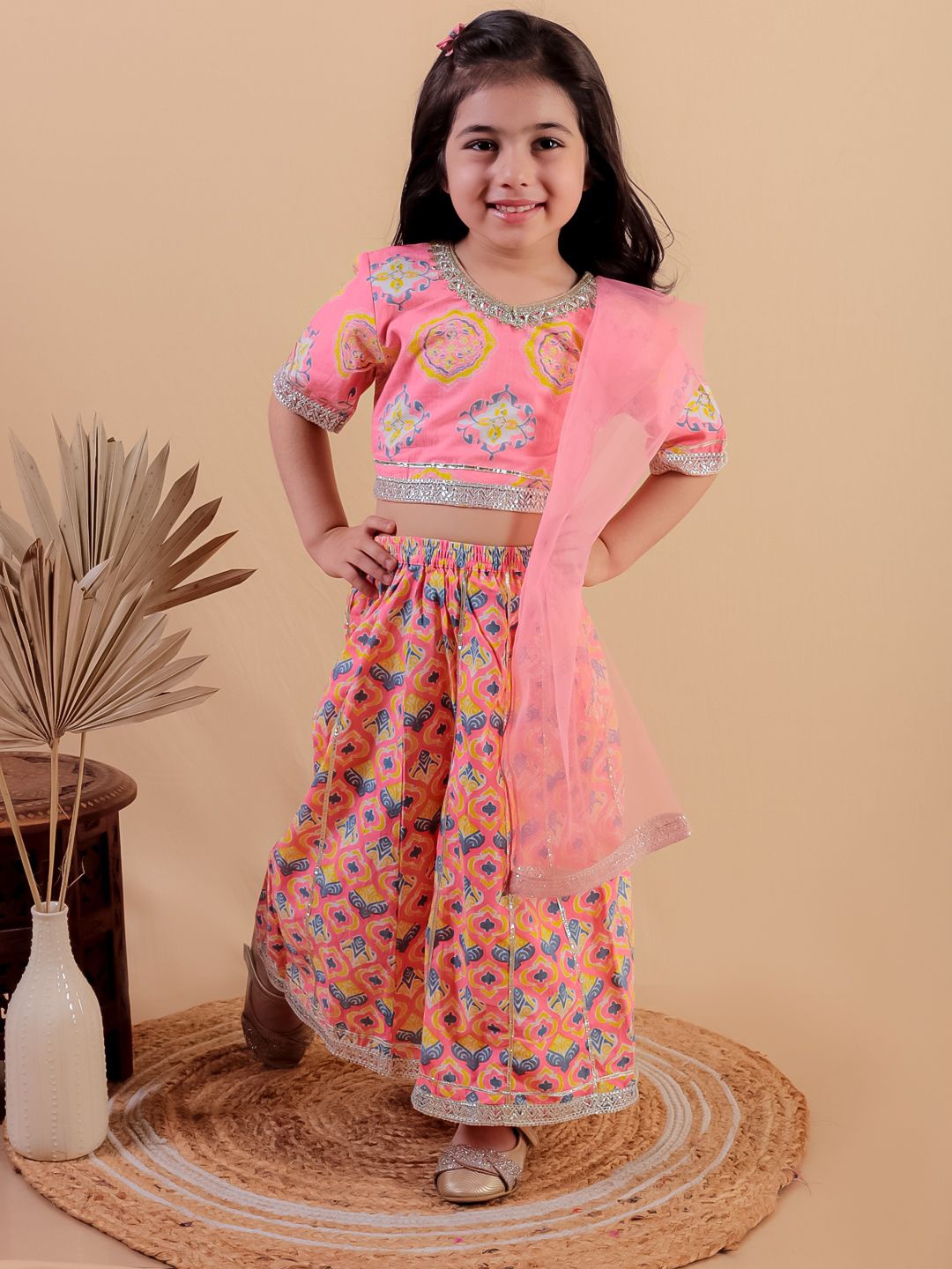 JUNITOS Girls Printed Gotta Patti Pure Cotton Ready to Wear Lehenga & Blouse With Dupatta, Pink
JUNITOS Girls Printed Gotta Patti Pure Cotton Ready to Wear Lehenga & Blouse With Dupatta, Pink