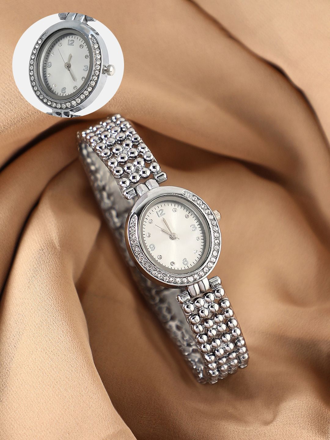 HAUTE SAUCE by Campus Sutra Women Embellished Dial & Stainless Steel Embellished Straps Analogue Watch, Silver
HAUTE SAUCE by Campus Sutra Women Embellished Dial & Stainless Steel Embellished Straps Analogue Watch, Silver