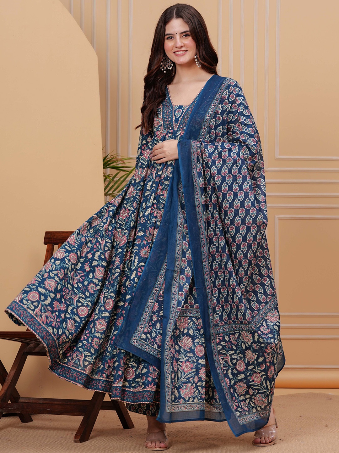 Mizaz Floral Printed Empire Style Pure Cotton Anarkali Kurta With Trousers & Dupatta, Blue
Mizaz Floral Printed Empire Style Pure Cotton Anarkali Kurta With Trousers & Dupatta, Blue