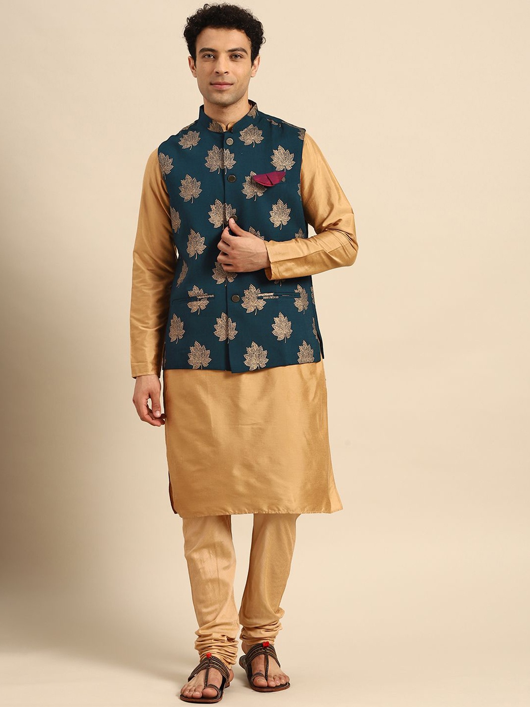 Anouk Floral Printed Mandarin Collar Regular Straight Kurta with Churidar, Navy blue
Anouk Floral Printed Mandarin Collar Regular Straight Kurta with Churidar, Navy blue