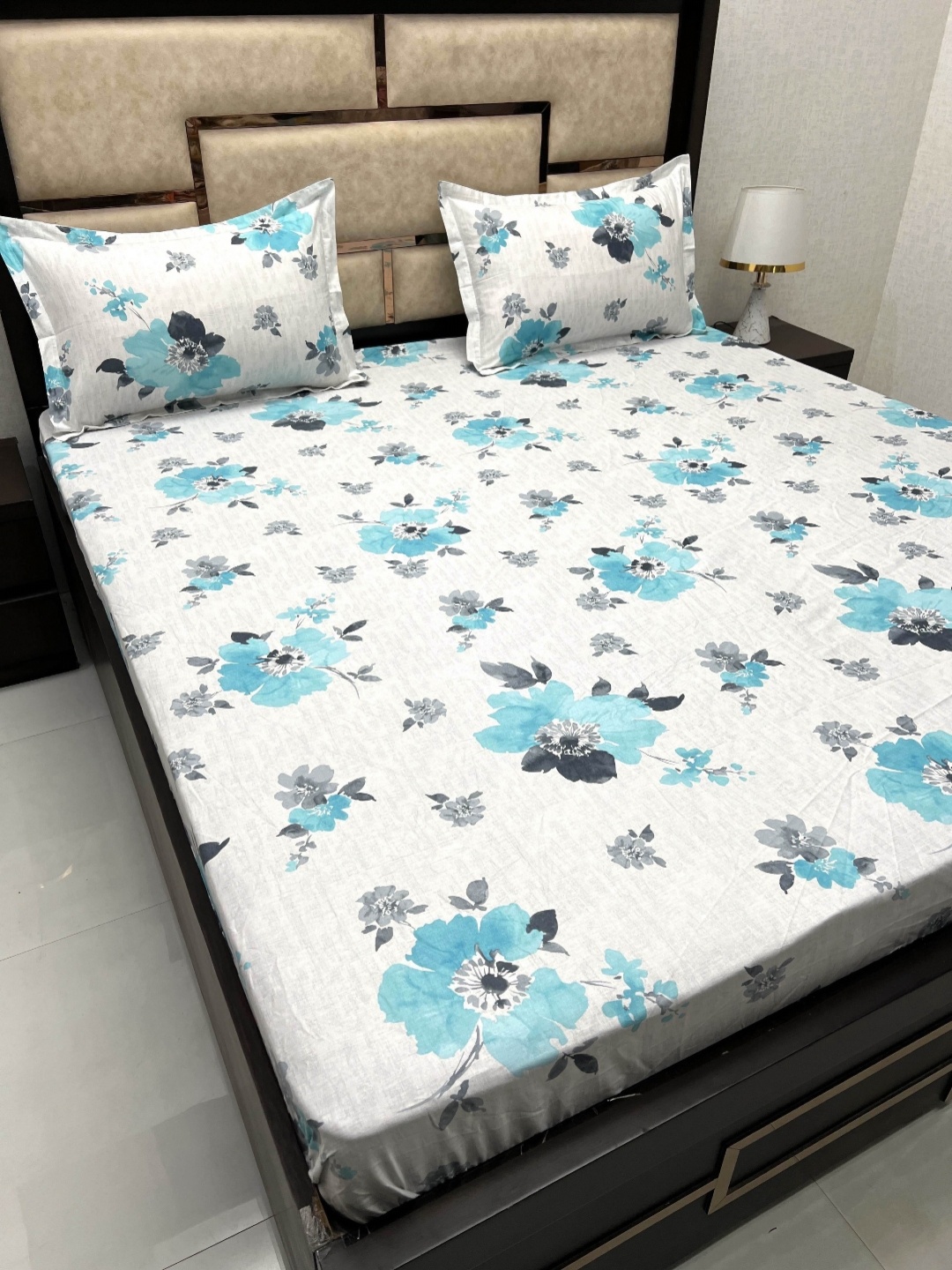Pure Decor Sapphire Grey Pure Cotton Floral 380 TC King Bedsheet with 2 Pillow Covers
Pure Decor Sapphire Grey Pure Cotton Floral 380 TC King Bedsheet with 2 Pillow Covers