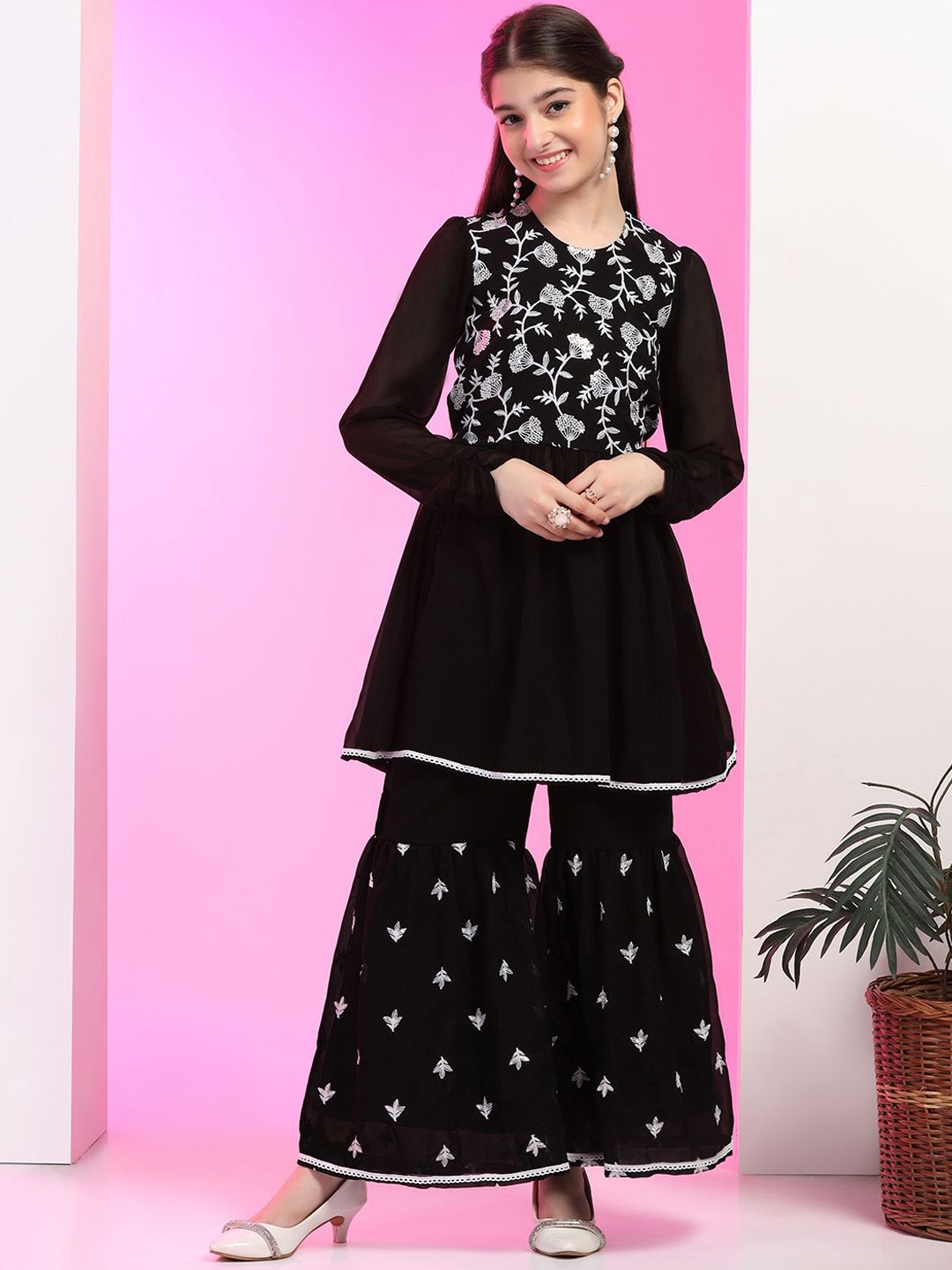 BAESD Girls Floral Embroidered Thread Work Georgette Regular A-Line Kurta with Sharara, Black
BAESD Girls Floral Embroidered Thread Work Georgette Regular A-Line Kurta with Sharara, Black