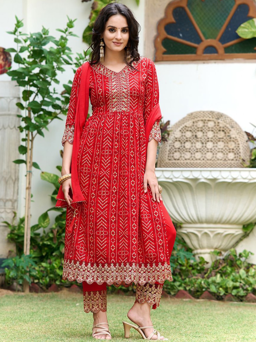 Berrylicious Bandhani Printed V-Neck Straight Kurta With Trousers & Dupatta, Red
Berrylicious Bandhani Printed V-Neck Straight Kurta With Trousers & Dupatta, Red