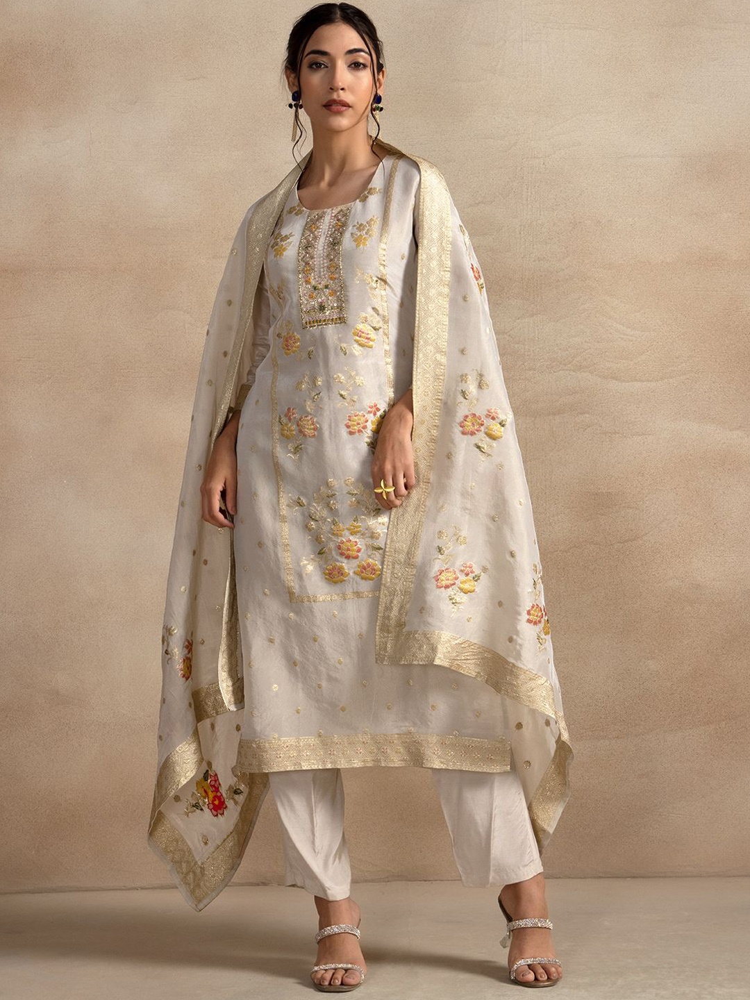 Rang by Indya Floral Embroidered Sequinned Straight Kurta With Trousers & Dupatta, Beige
Rang by Indya Floral Embroidered Sequinned Straight Kurta With Trousers & Dupatta, Beige
