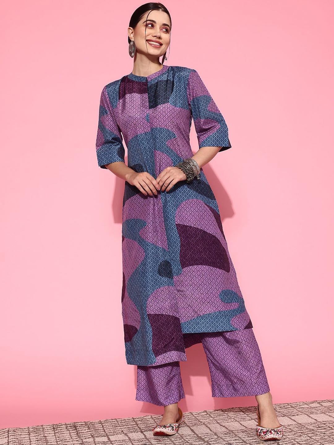 Varanga Abstract Printed Mandarin Collar Straight Kurta with Trousers, Purple
Varanga Abstract Printed Mandarin Collar Straight Kurta with Trousers, Purple