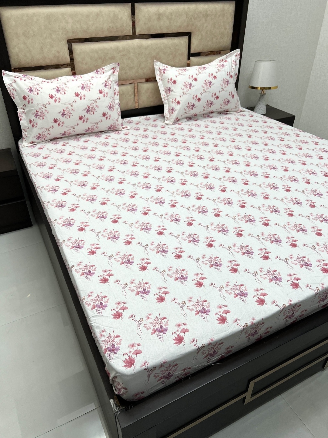Pure Decor sapphire Pink Pure Cotton Floral 380 TC King Bedsheet with 2 Pillow Covers
Pure Decor sapphire Pink Pure Cotton Floral 380 TC King Bedsheet with 2 Pillow Covers