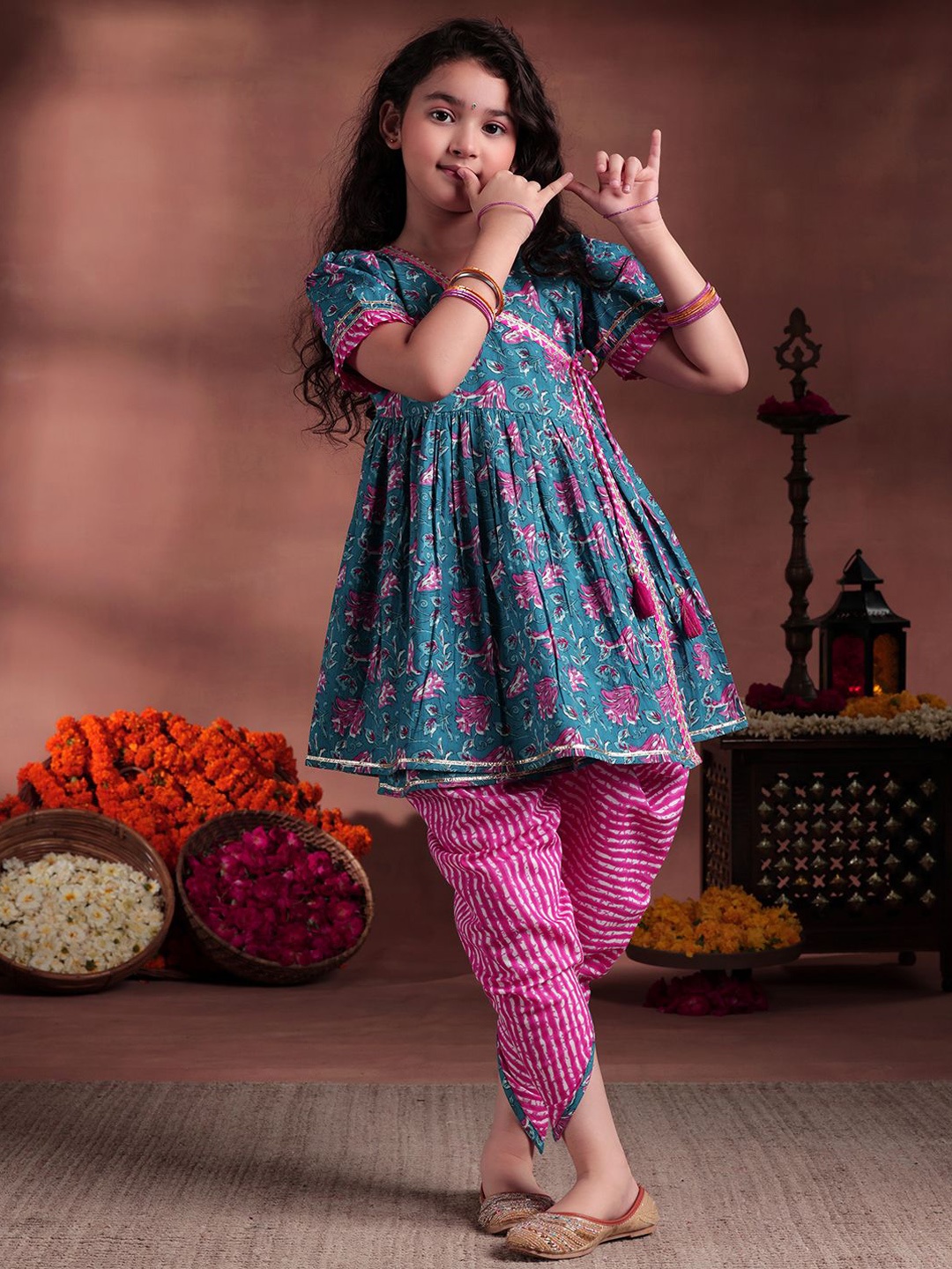 Libas KIDS Girls Floral Printed Gotta Patti Pure Cotton A-Line Kurta With Dhoti Pants, Blue
Libas KIDS Girls Floral Printed Gotta Patti Pure Cotton A-Line Kurta With Dhoti Pants, Blue
