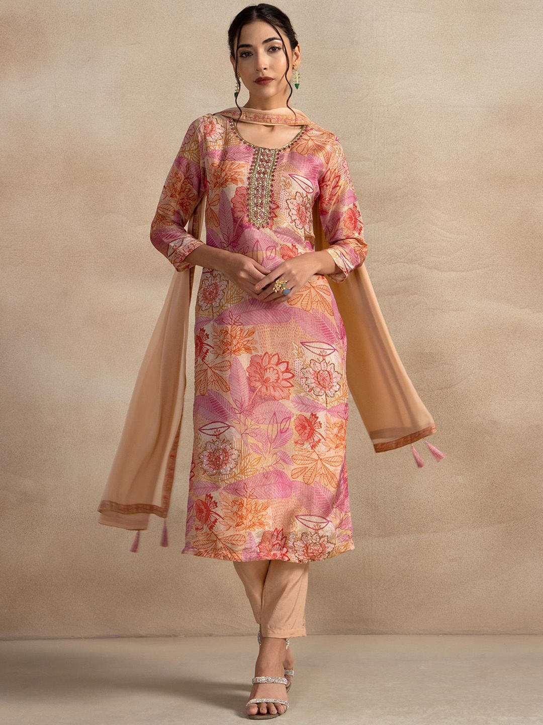 Rang by Indya Women Floral Printed Regular Kurta with Trousers & With Dupatta, Orange
Rang by Indya Women Floral Printed Regular Kurta with Trousers & With Dupatta, Orange