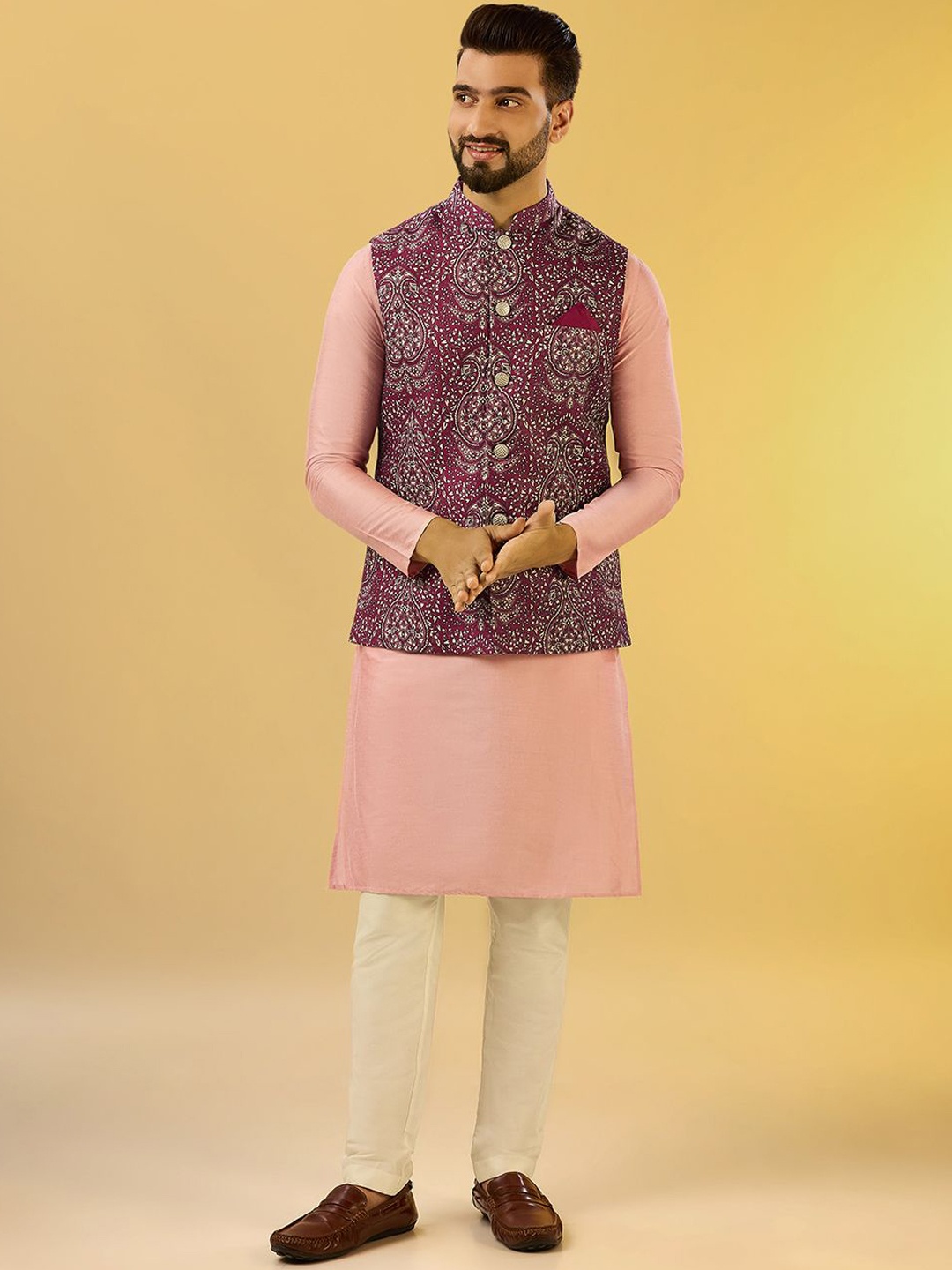 Anouk Ethnic Motifs Printed Mandarin Collar Regular Straight Kurta with Trousers, Magenta
Anouk Ethnic Motifs Printed Mandarin Collar Regular Straight Kurta with Trousers, Magenta