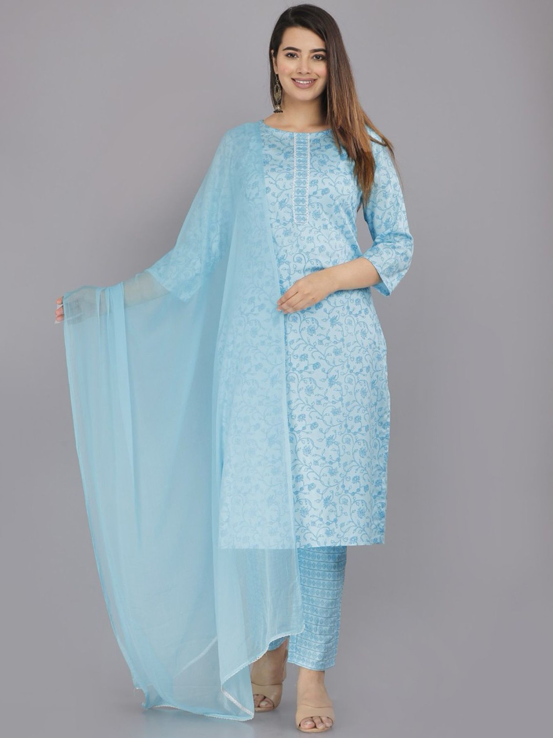 TRAHIMAM Floral Printed Round Neck Pure Cotton Straight Kurta with Trousers & Dupatta, Blue
TRAHIMAM Floral Printed Round Neck Pure Cotton Straight Kurta with Trousers & Dupatta, Blue