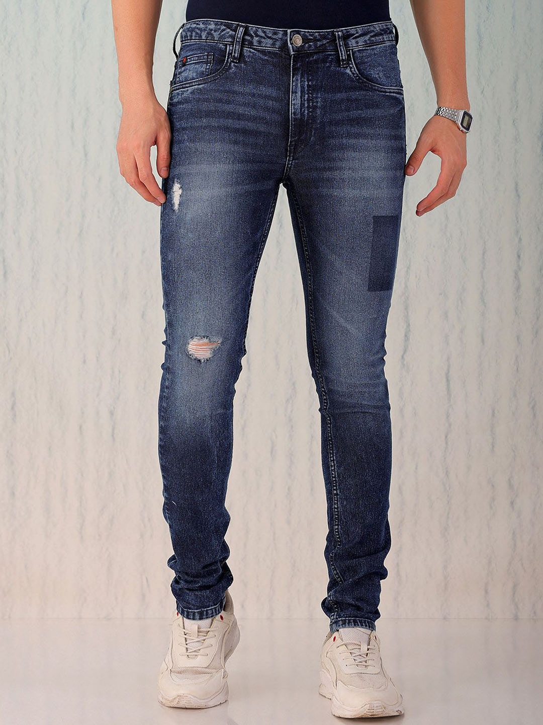 Hardsoda by The Indian Garage Co Men Skinny Fit Mid-Rise Mildly Distressed Heavy Fade Stretchable Jeans, Blue
Hardsoda by The Indian Garage Co Men Skinny Fit Mid-Rise Mildly Distressed Heavy Fade Stretchable Jeans, Blue