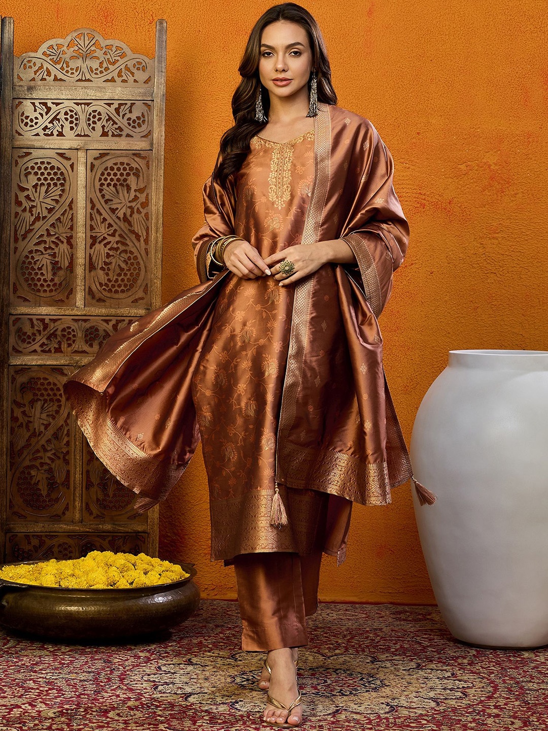 KALINI Ethnic Motifs Woven Design Regular Silk Blend Kurta with Trousers With Dupatta, Bronze
KALINI Ethnic Motifs Woven Design Regular Silk Blend Kurta with Trousers With Dupatta, Bronze