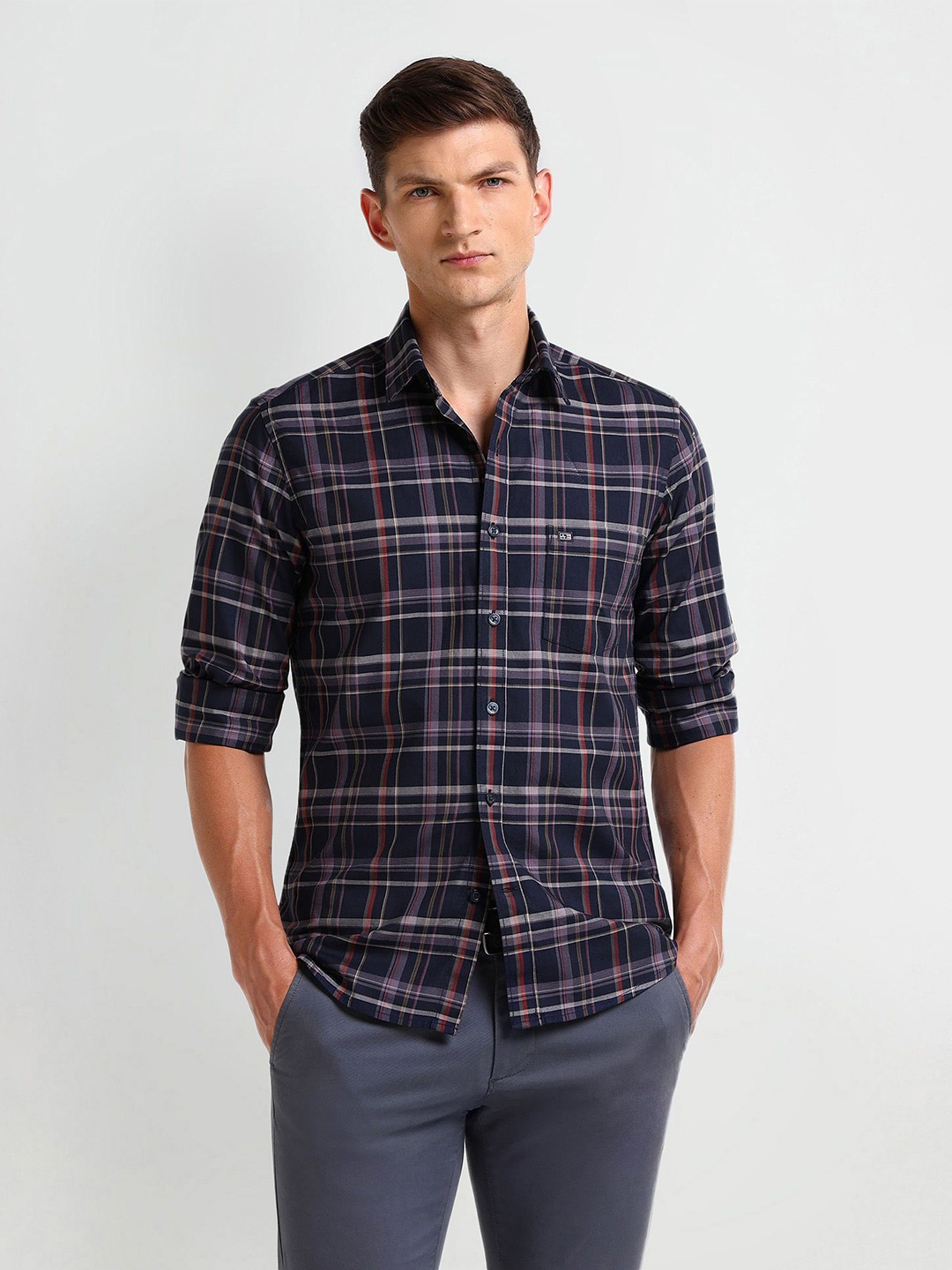 Arrow Men Modern Spread Collar Tartan Checked Cotton Slim Fit Casual Shirt, Navy blue
Arrow Men Modern Spread Collar Tartan Checked Cotton Slim Fit Casual Shirt, Navy blue