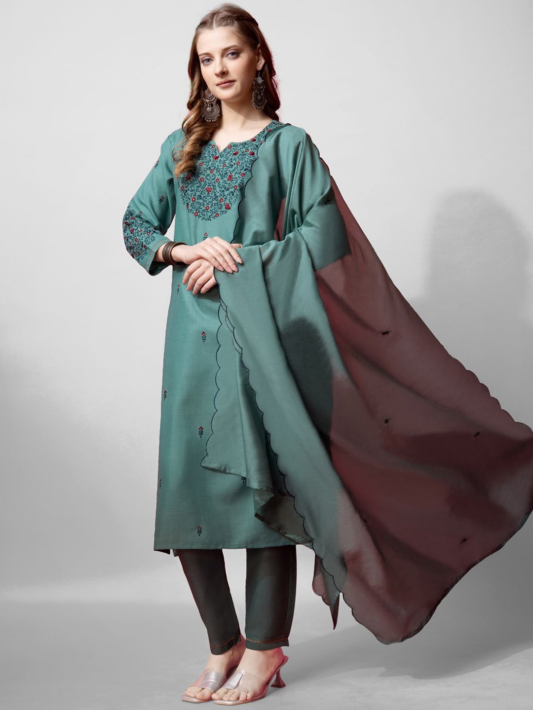 WILNERCROWN Floral Embroidered Thread Work Straight Kurta with Trousers & Dupatta, Teal
WILNERCROWN Floral Embroidered Thread Work Straight Kurta with Trousers & Dupatta, Teal