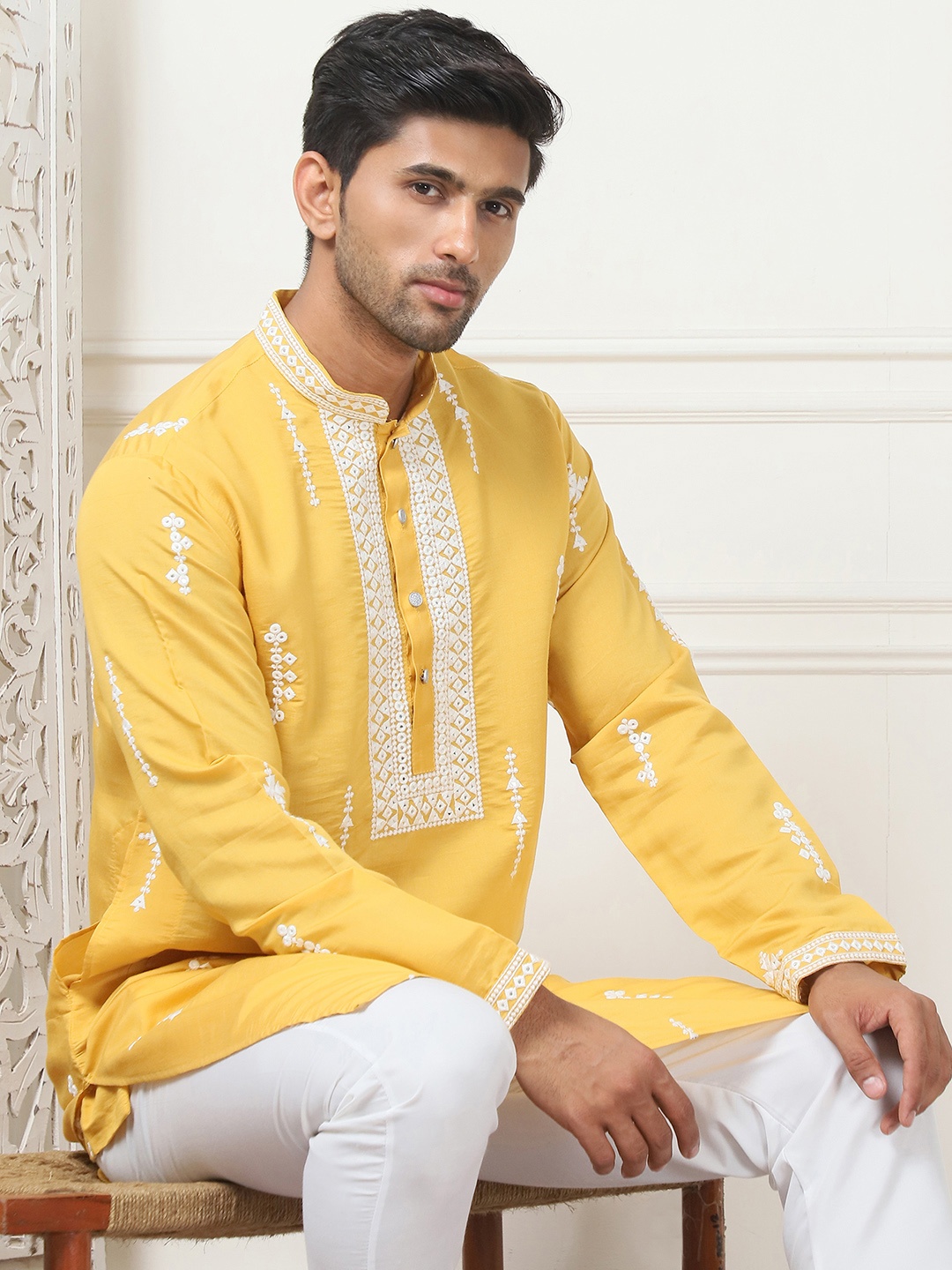 Jompers Geometric Embroidered Chikankari Mandarin Collar Cotton Silk Straight Kurta, Yellow
Jompers Geometric Embroidered Chikankari Mandarin Collar Cotton Silk Straight Kurta, Yellow