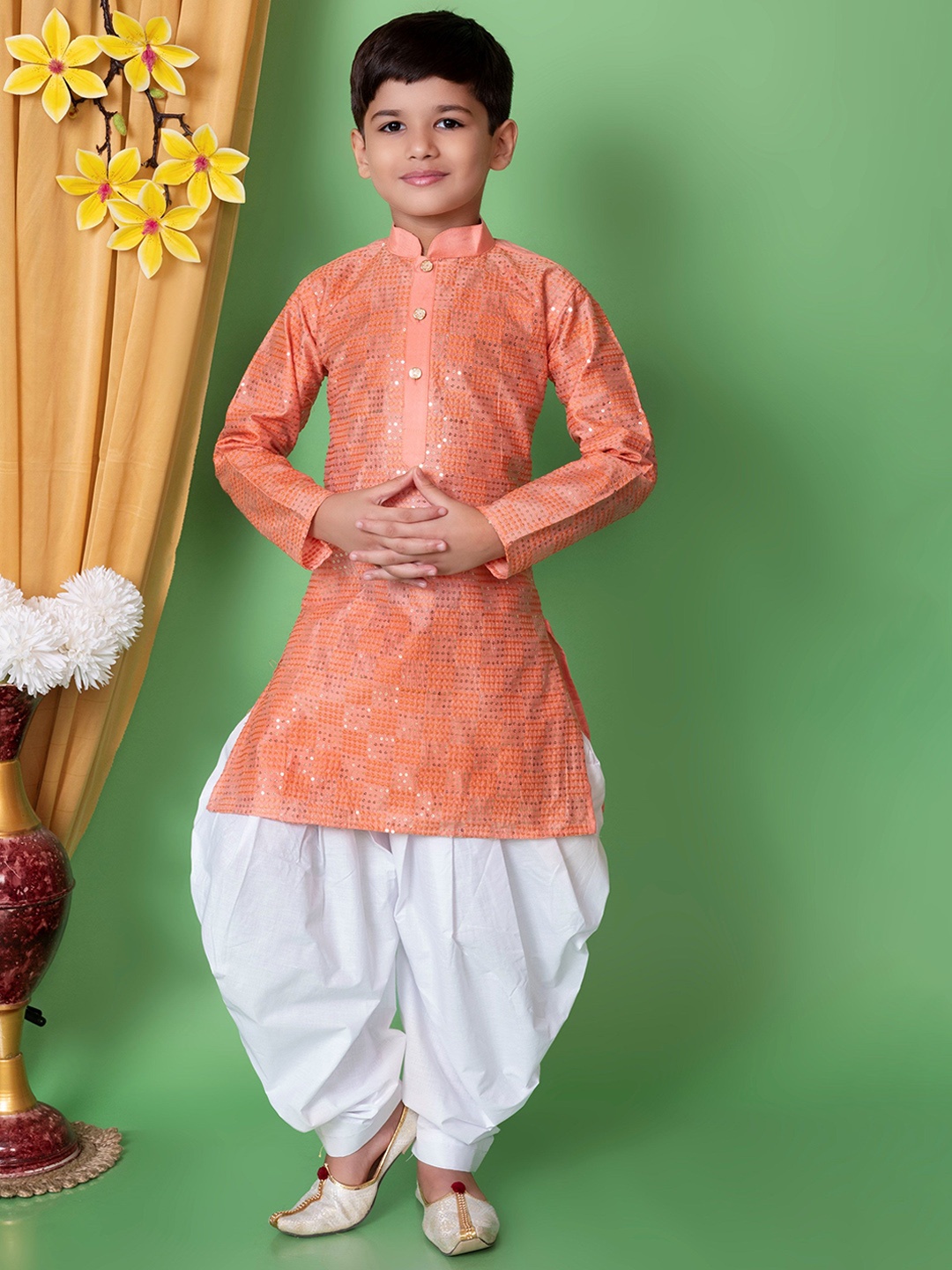 NFC CREATION Boys Geometric Embroidered Mandarin Collar Sequinned Silk Kurta & Patiala, Peach
NFC CREATION Boys Geometric Embroidered Mandarin Collar Sequinned Silk Kurta & Patiala, Peach