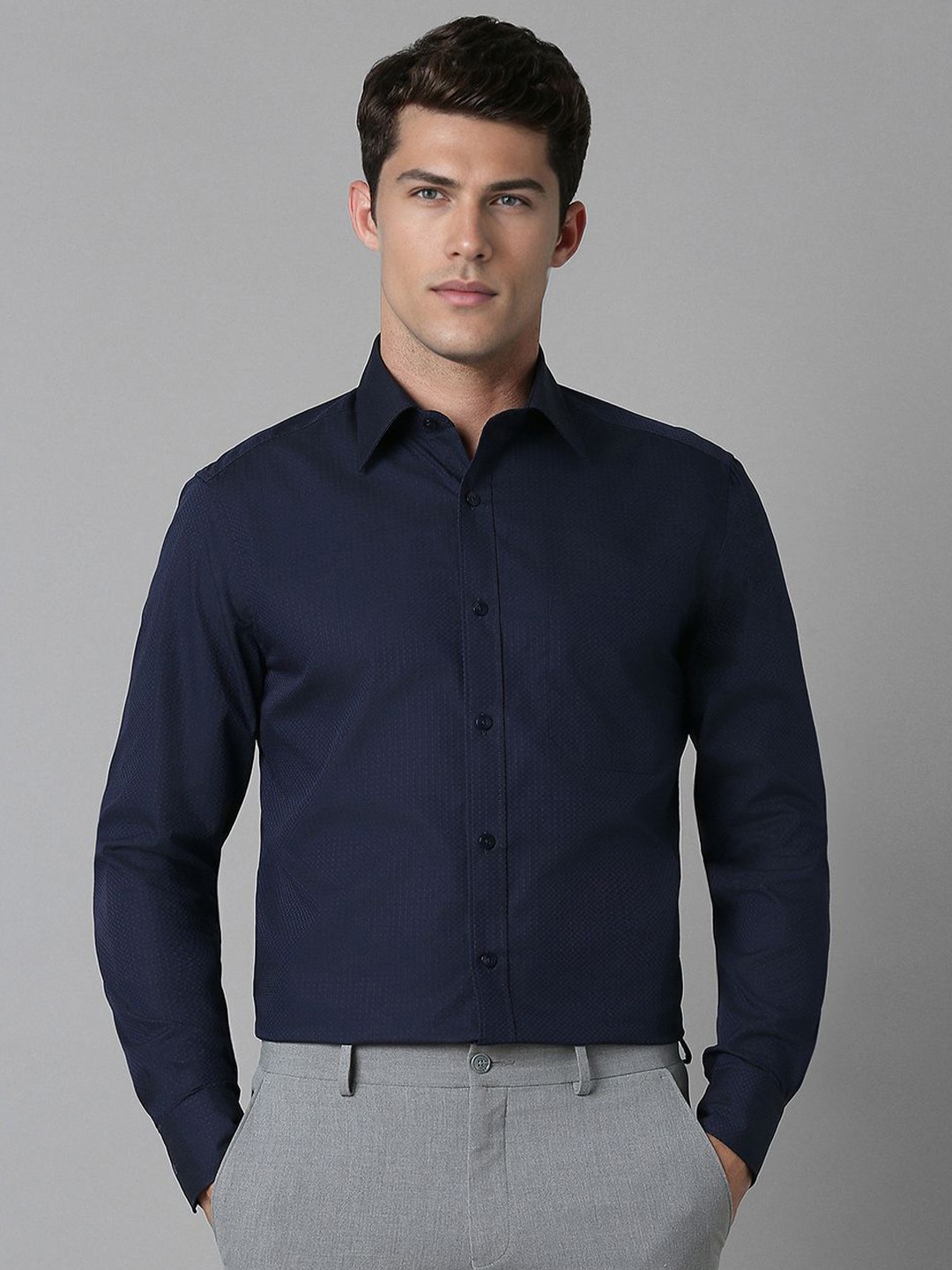 Louis Philippe Men Classic Spread Collar Geometric Printed Cotton Formal Shirt, Navy blue
Louis Philippe Men Classic Spread Collar Geometric Printed Cotton Formal Shirt, Navy blue