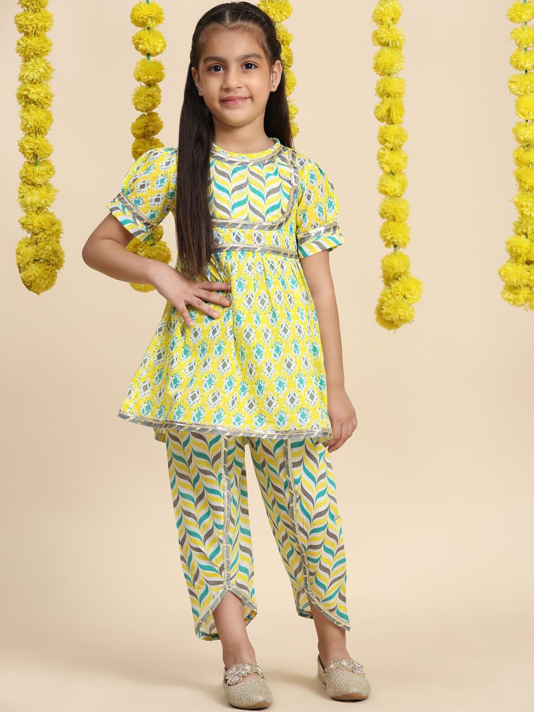 Cutiekins Girls Ethnic Motifs Printed Puff Sleeves A-Line Kurta With Dhoti Pants, Yellow
Cutiekins Girls Ethnic Motifs Printed Puff Sleeves A-Line Kurta With Dhoti Pants, Yellow